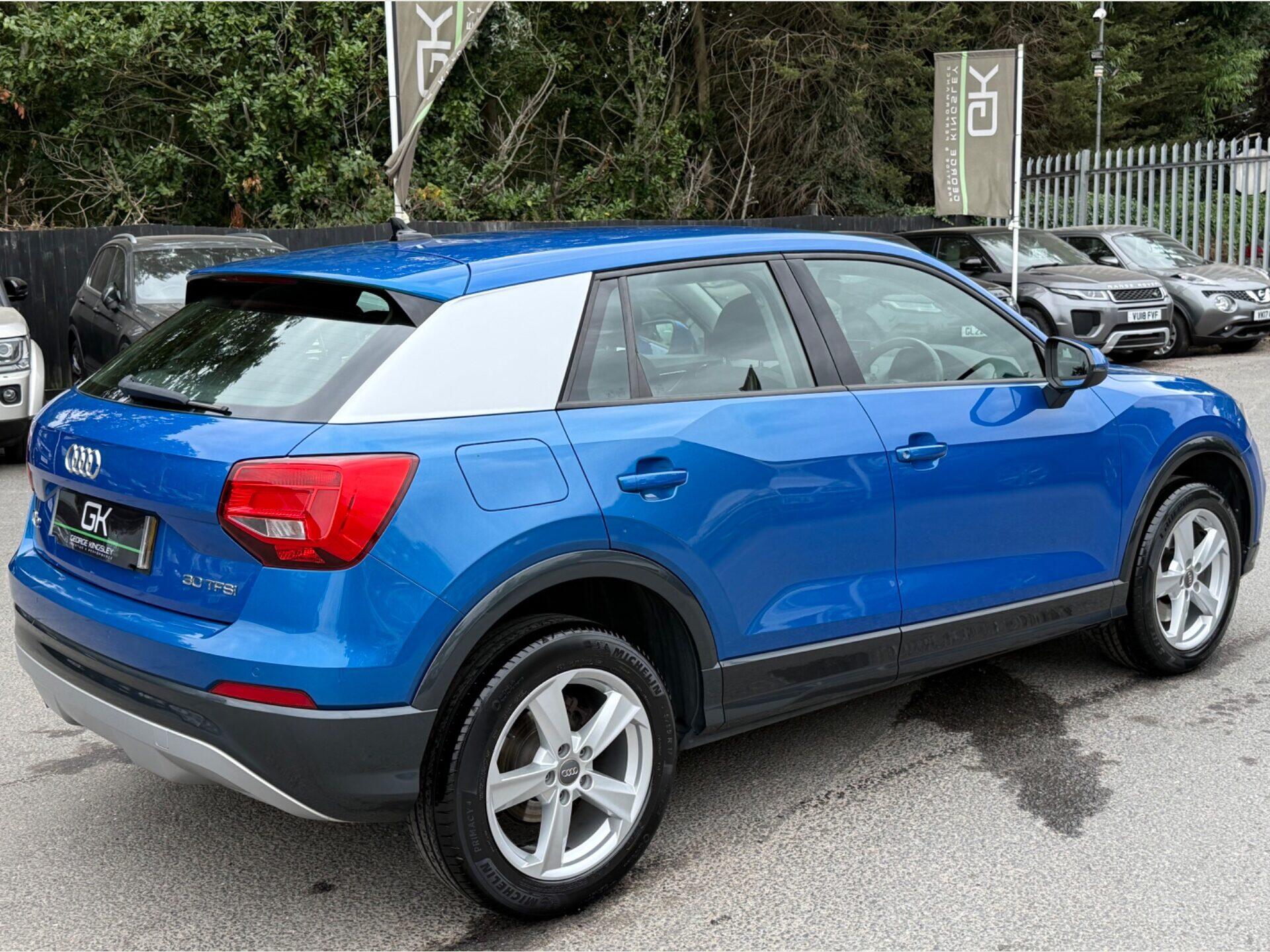 Audi Q2 view 6