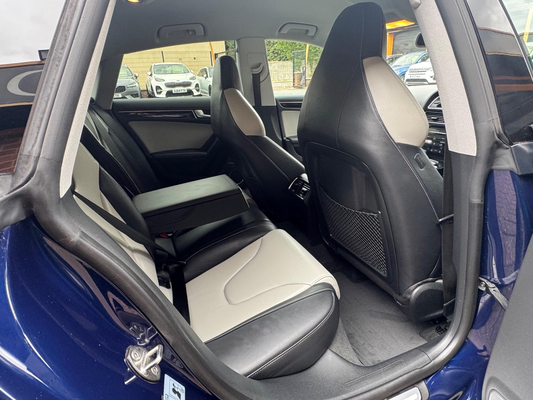 Audi S5 view 11