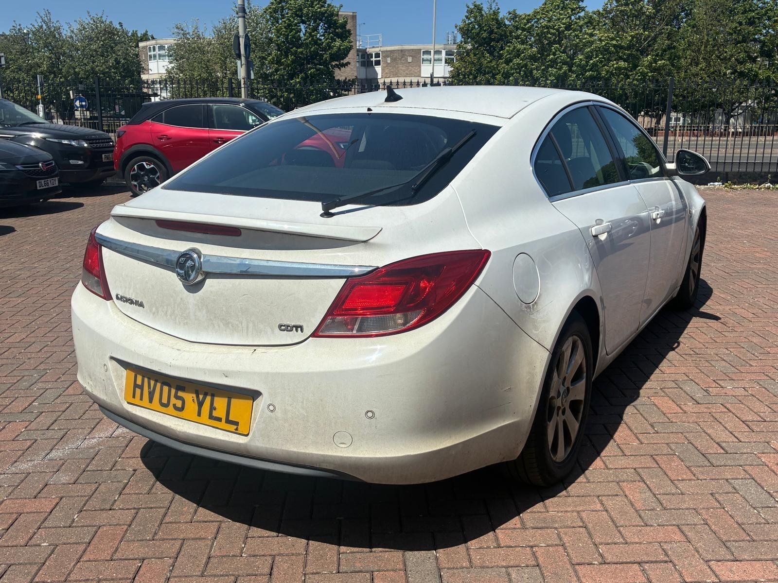 Vauxhall Insignia view 6