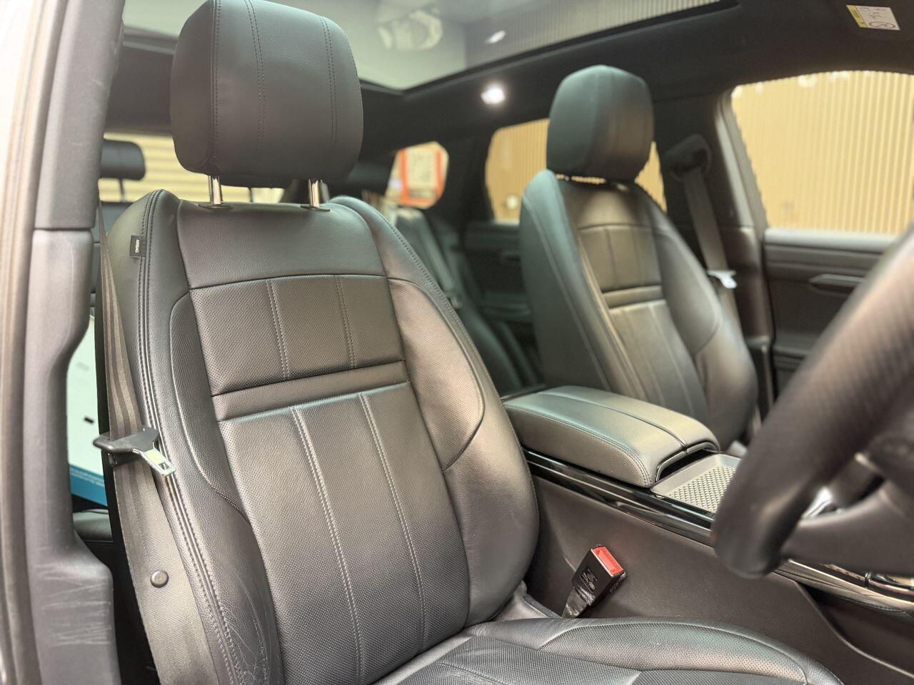Land Rover Range Rover Evoque view 25