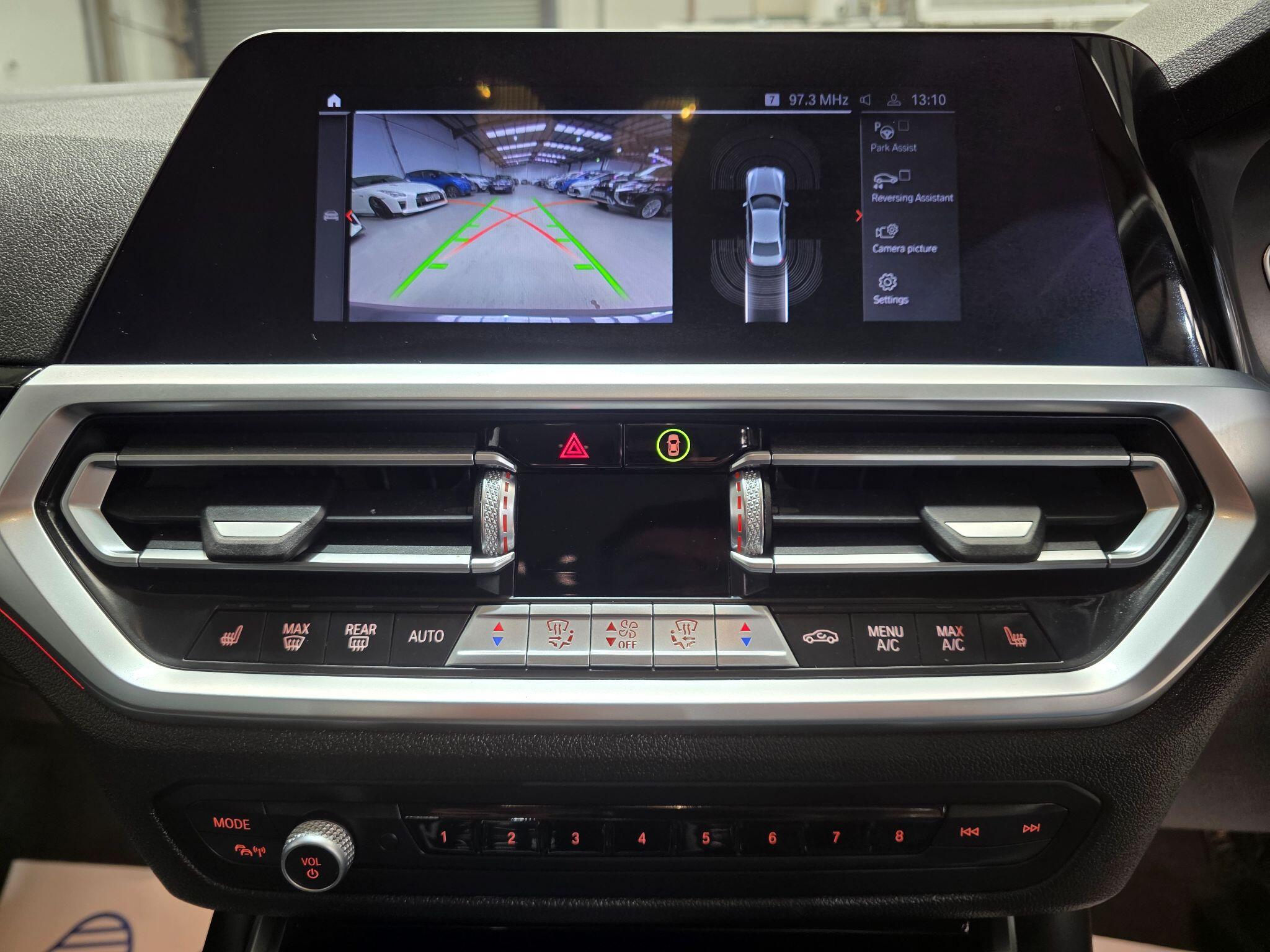 BMW 3 Series view 8