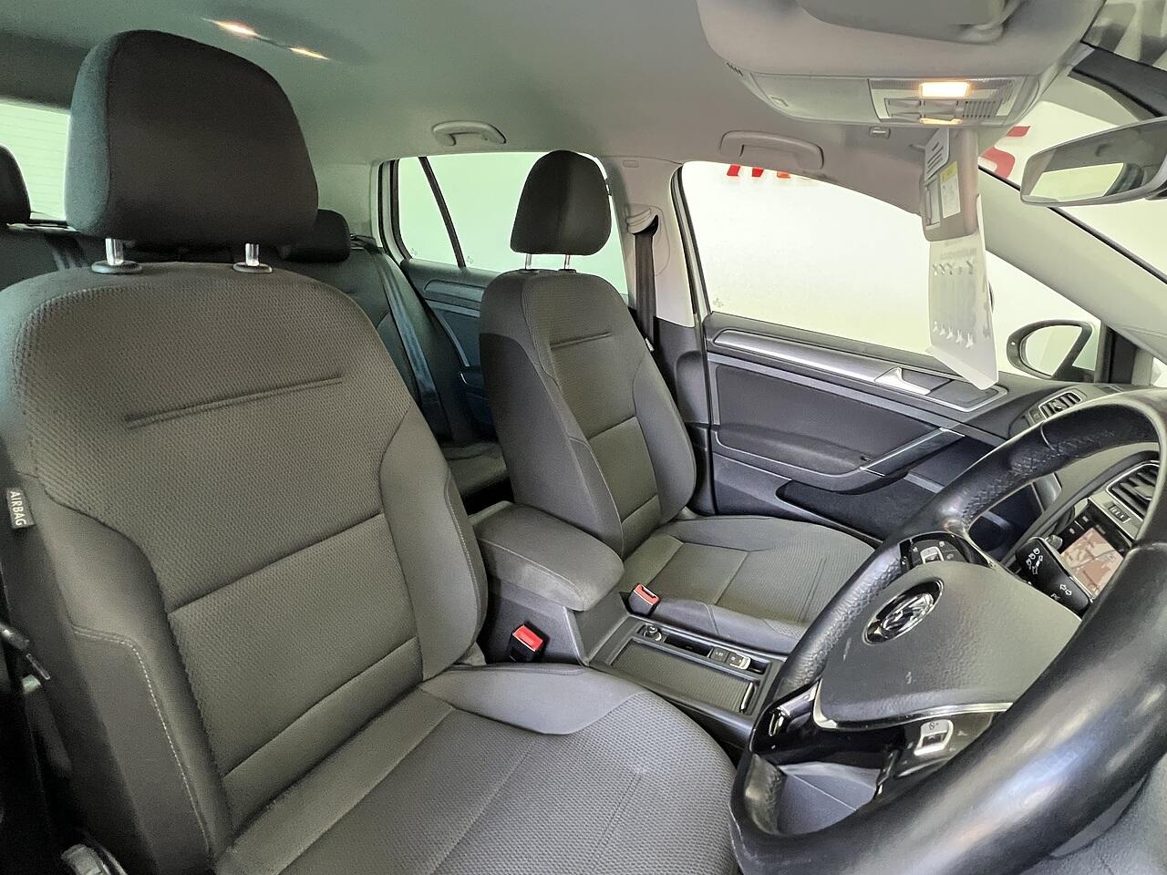 Volkswagen Golf view 15