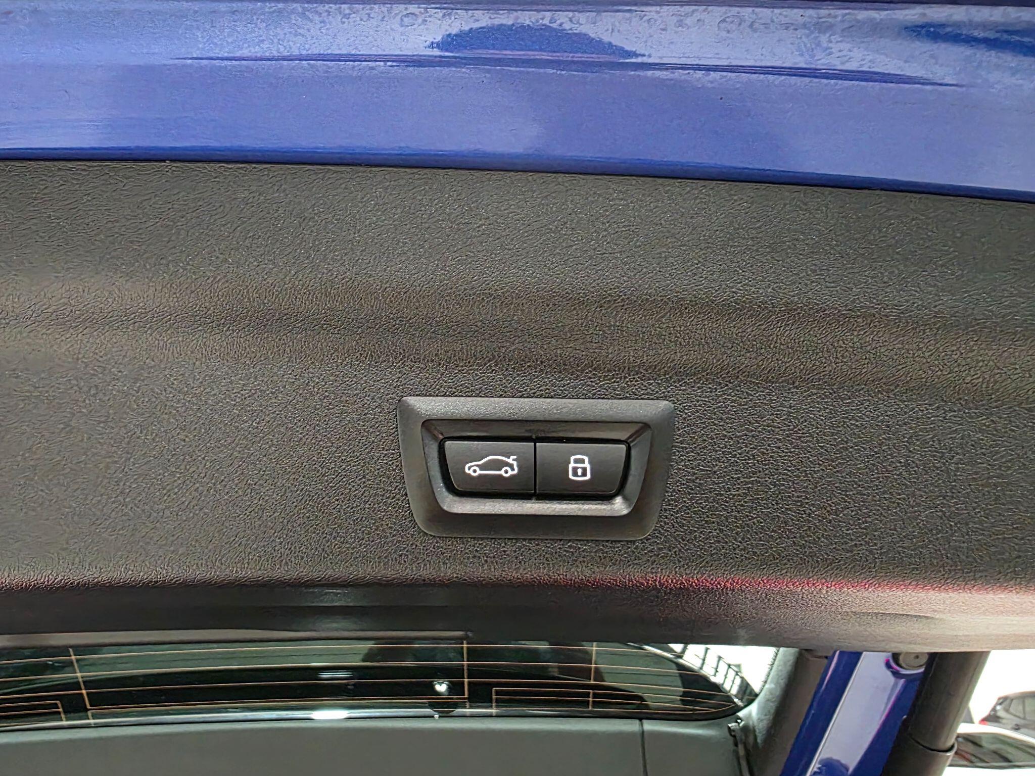 BMW Ix1 view 14