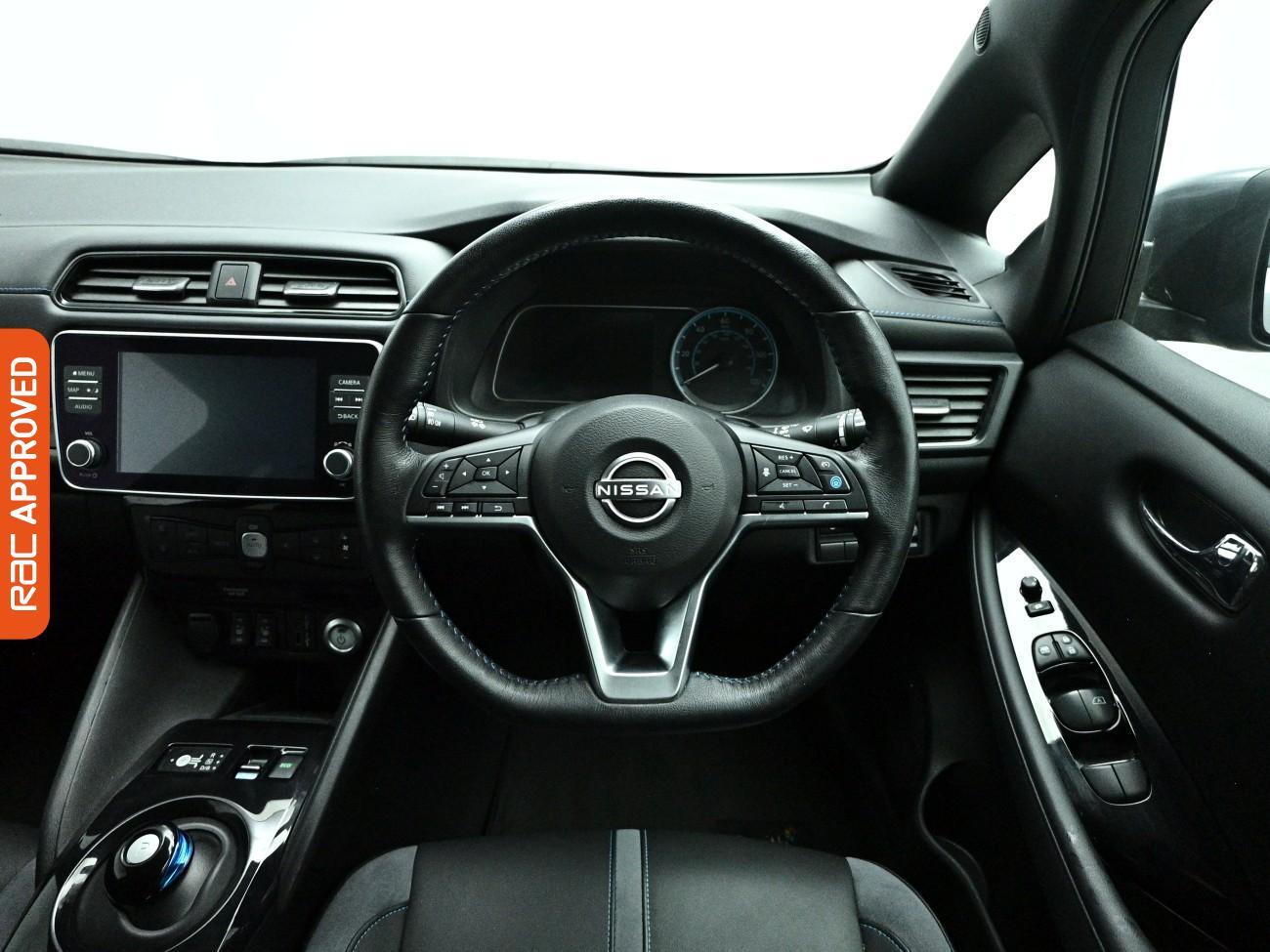 Nissan Leaf view 10