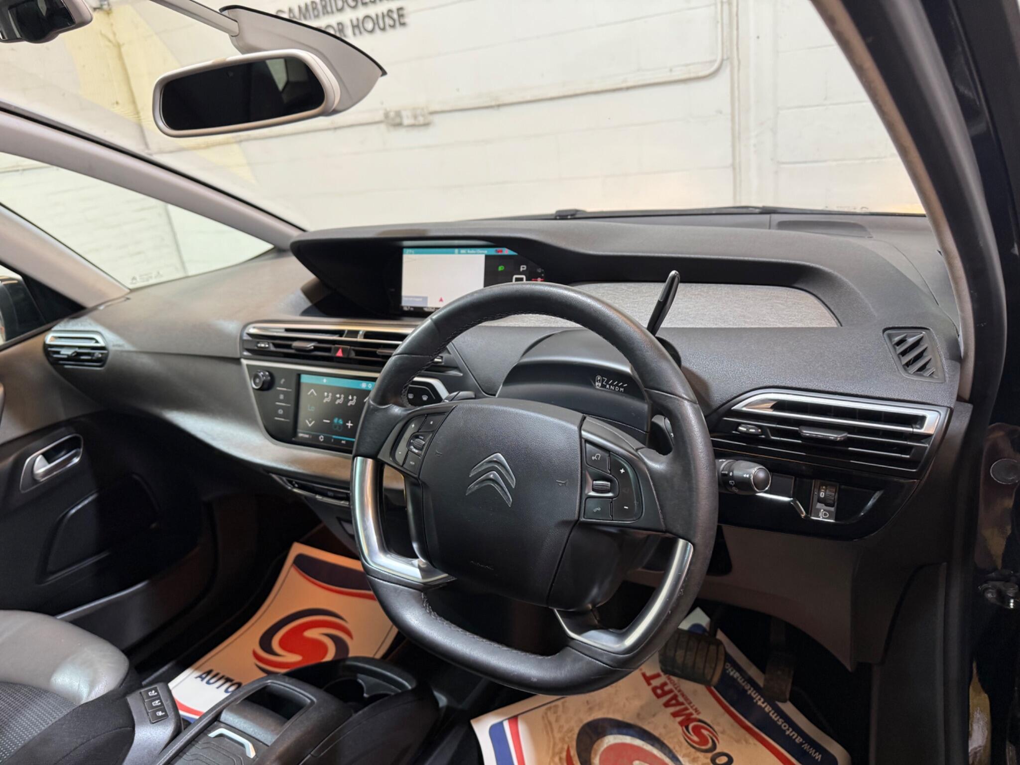 Citroen Grand C4 Picasso view 16