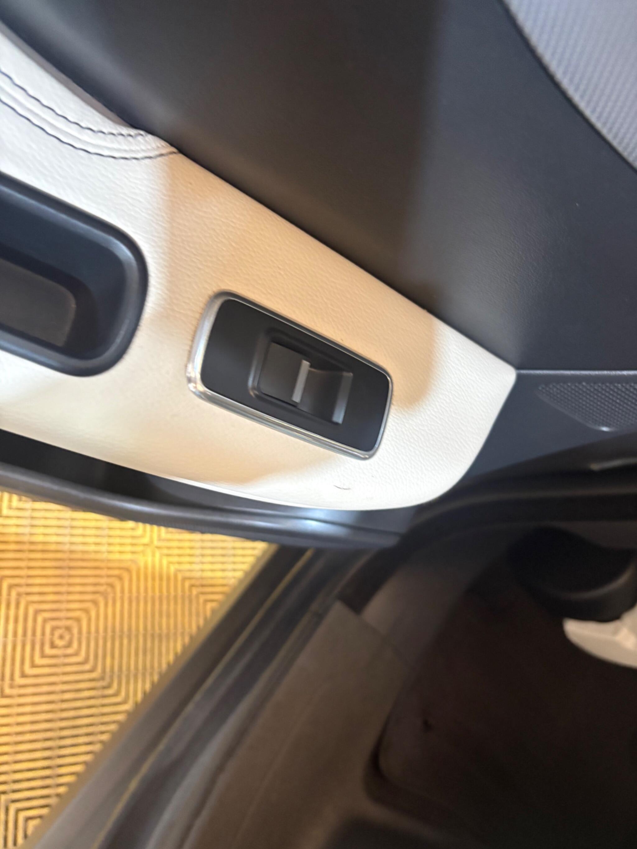 Jaguar F-Pace view 76