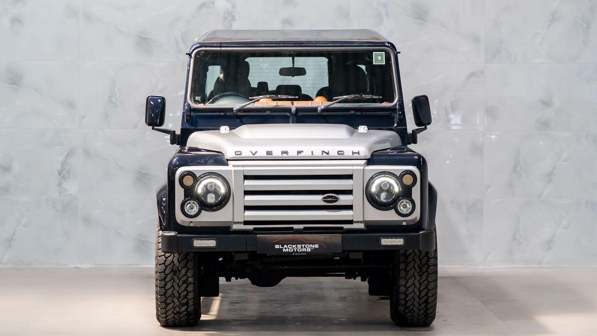 Land Rover Defender view 3