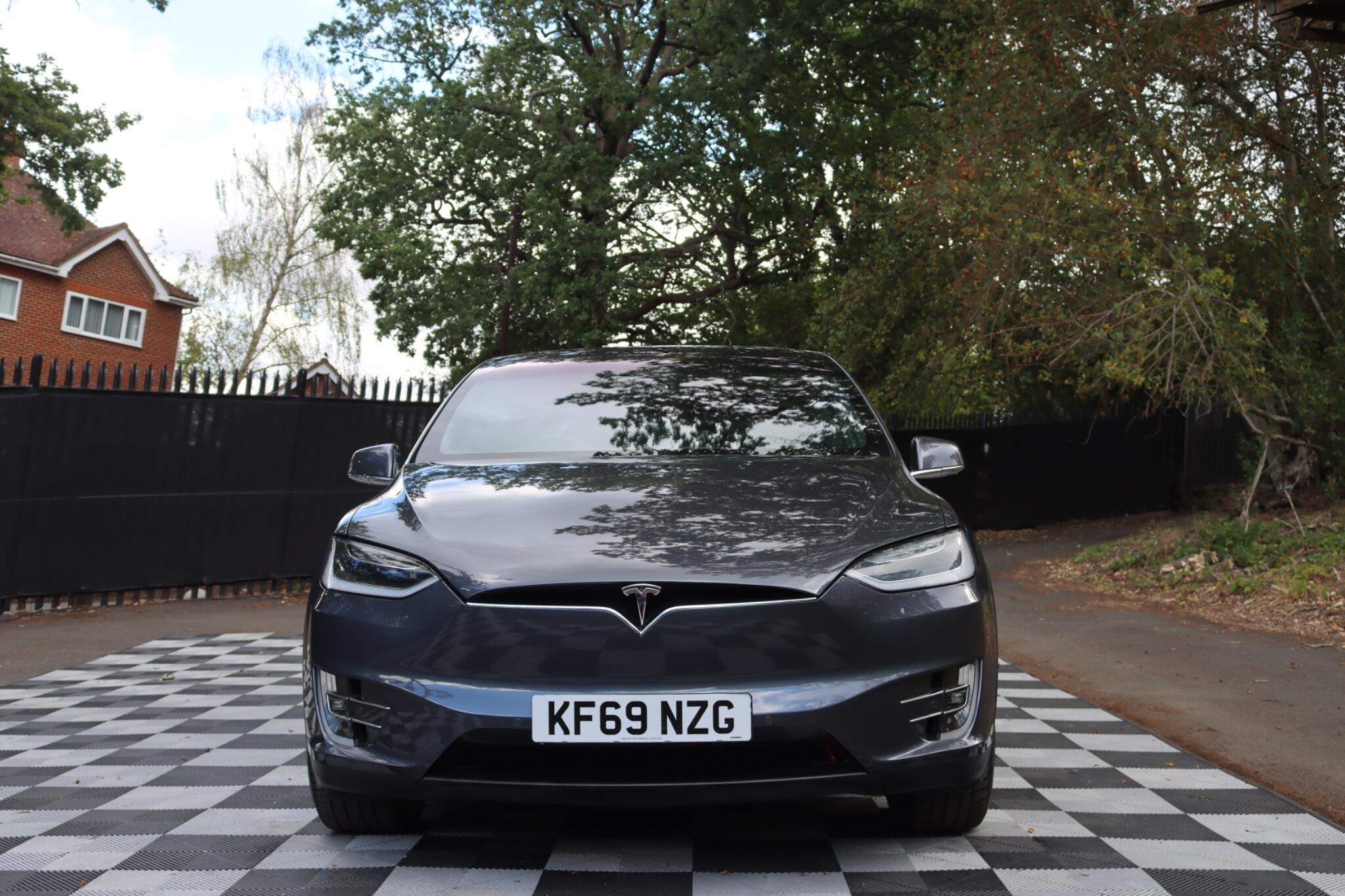 Tesla Model X view 31