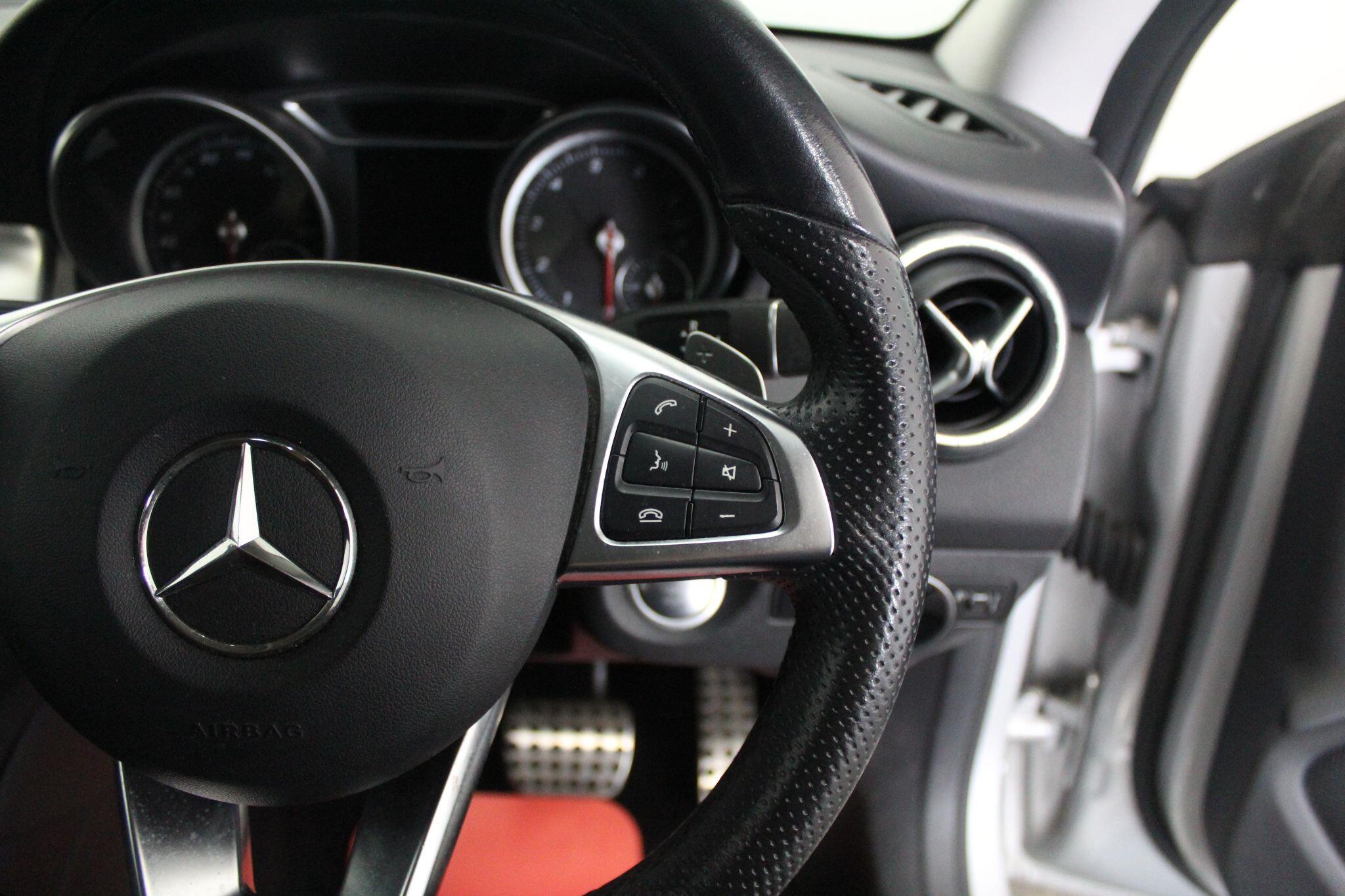 Mercedes-Benz CLA view 45