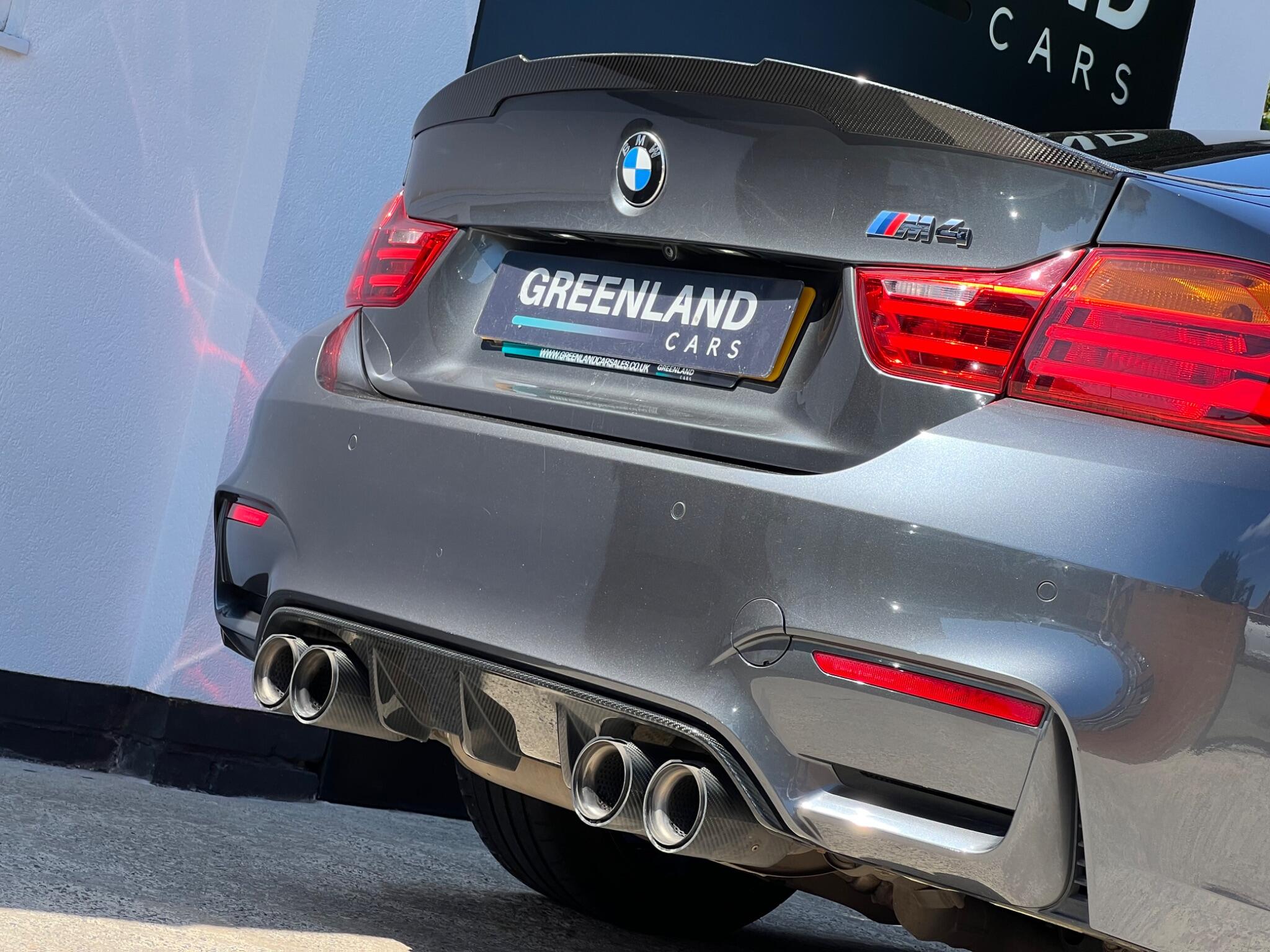 BMW M4 view 12