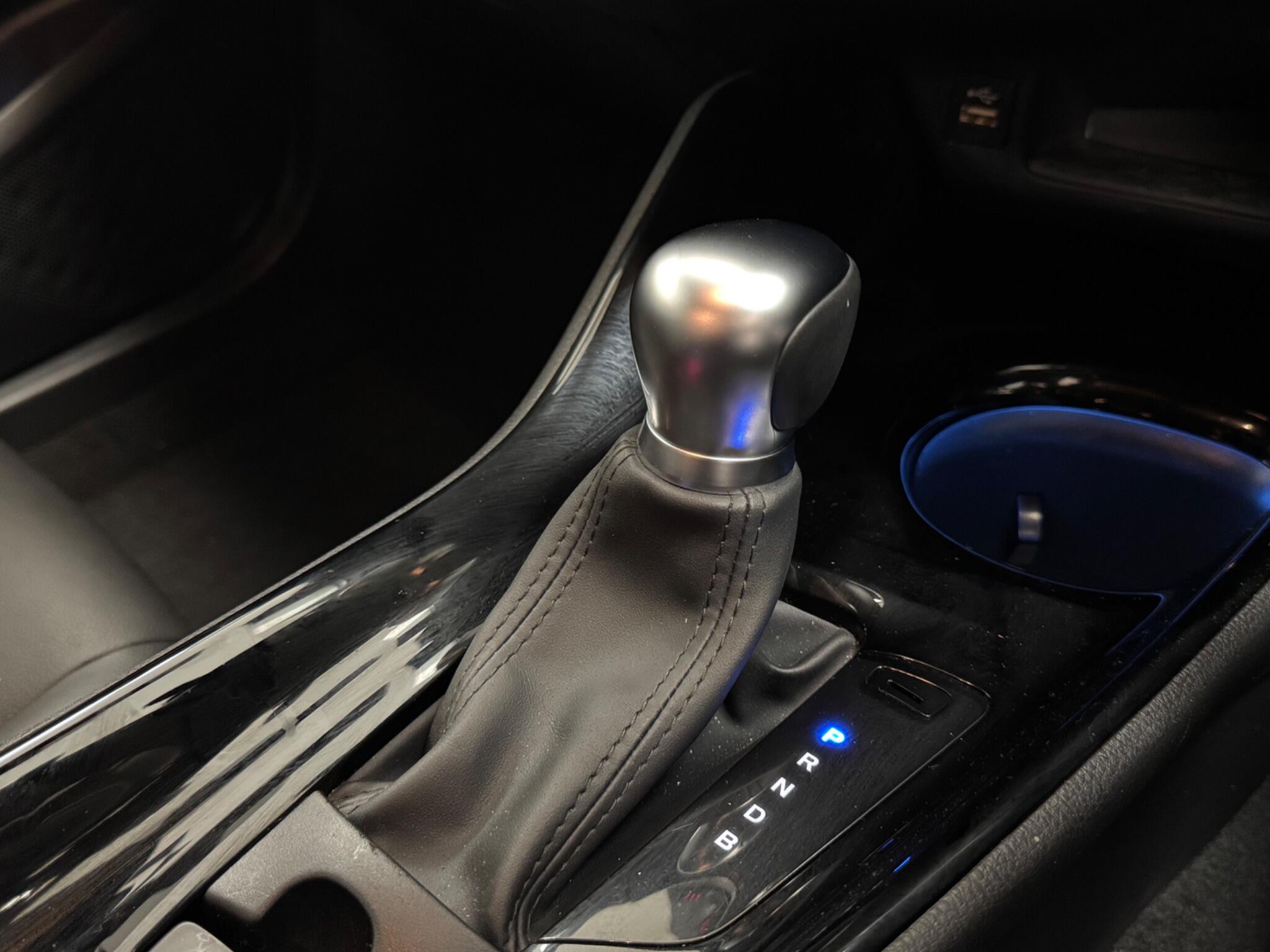 Toyota C-HR view 20
