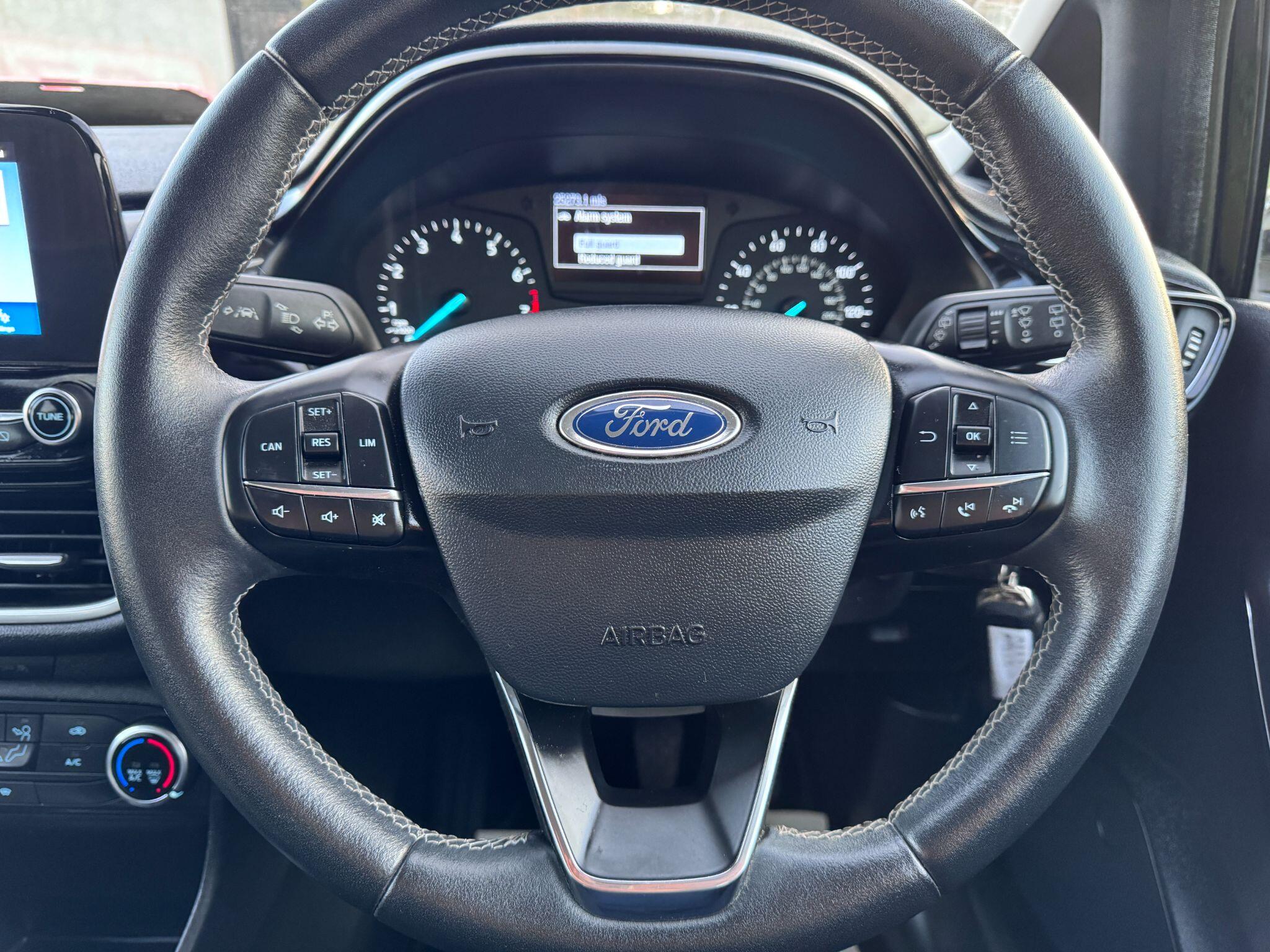2017 Ford Fiesta image 47