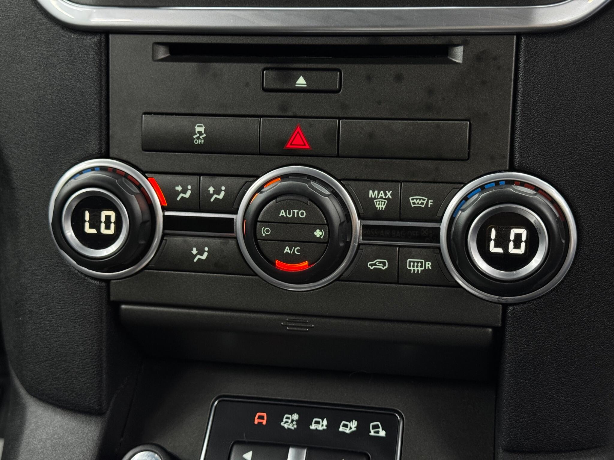 Land Rover Discovery view 27