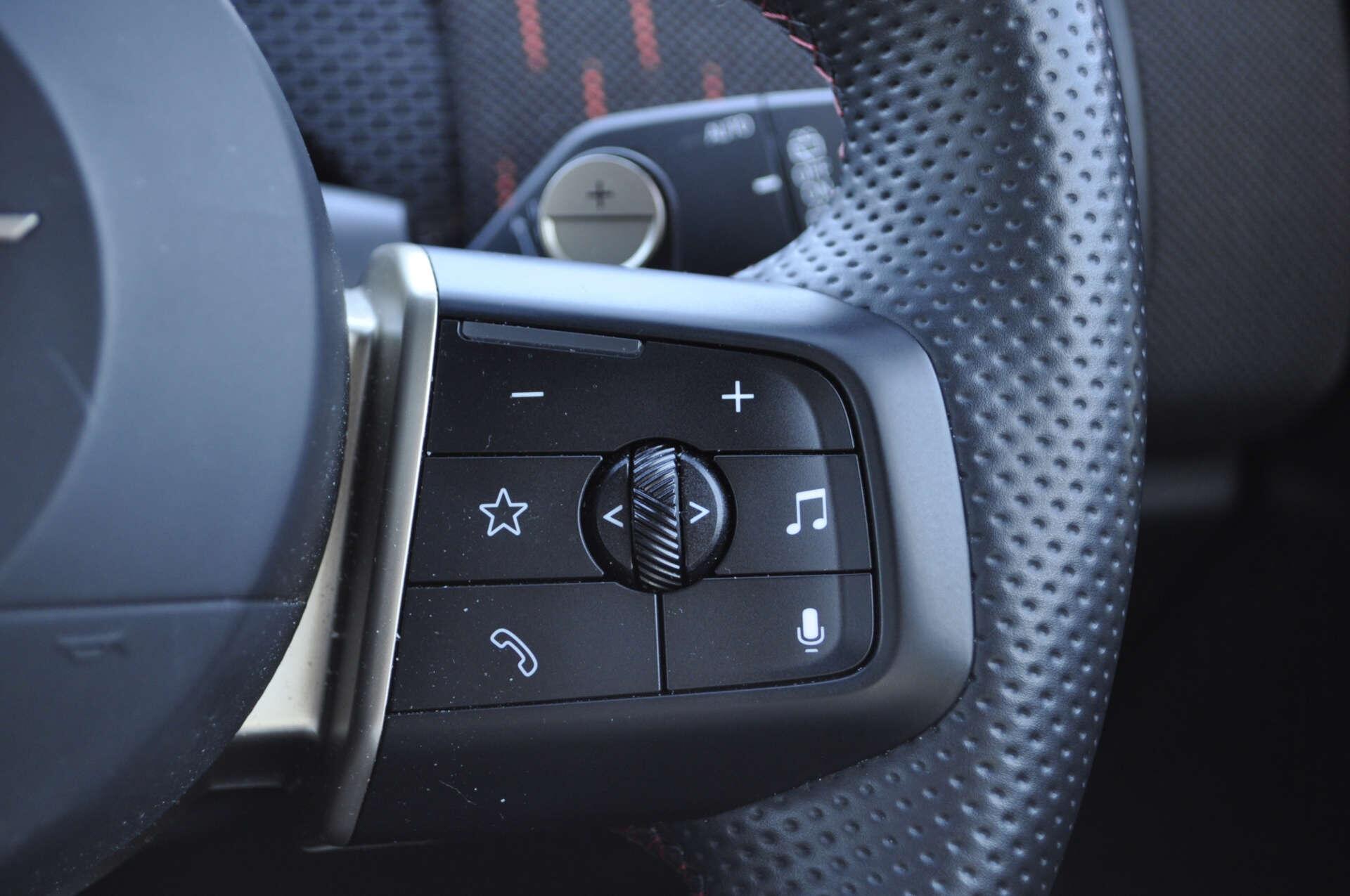 Mini Countryman view 26