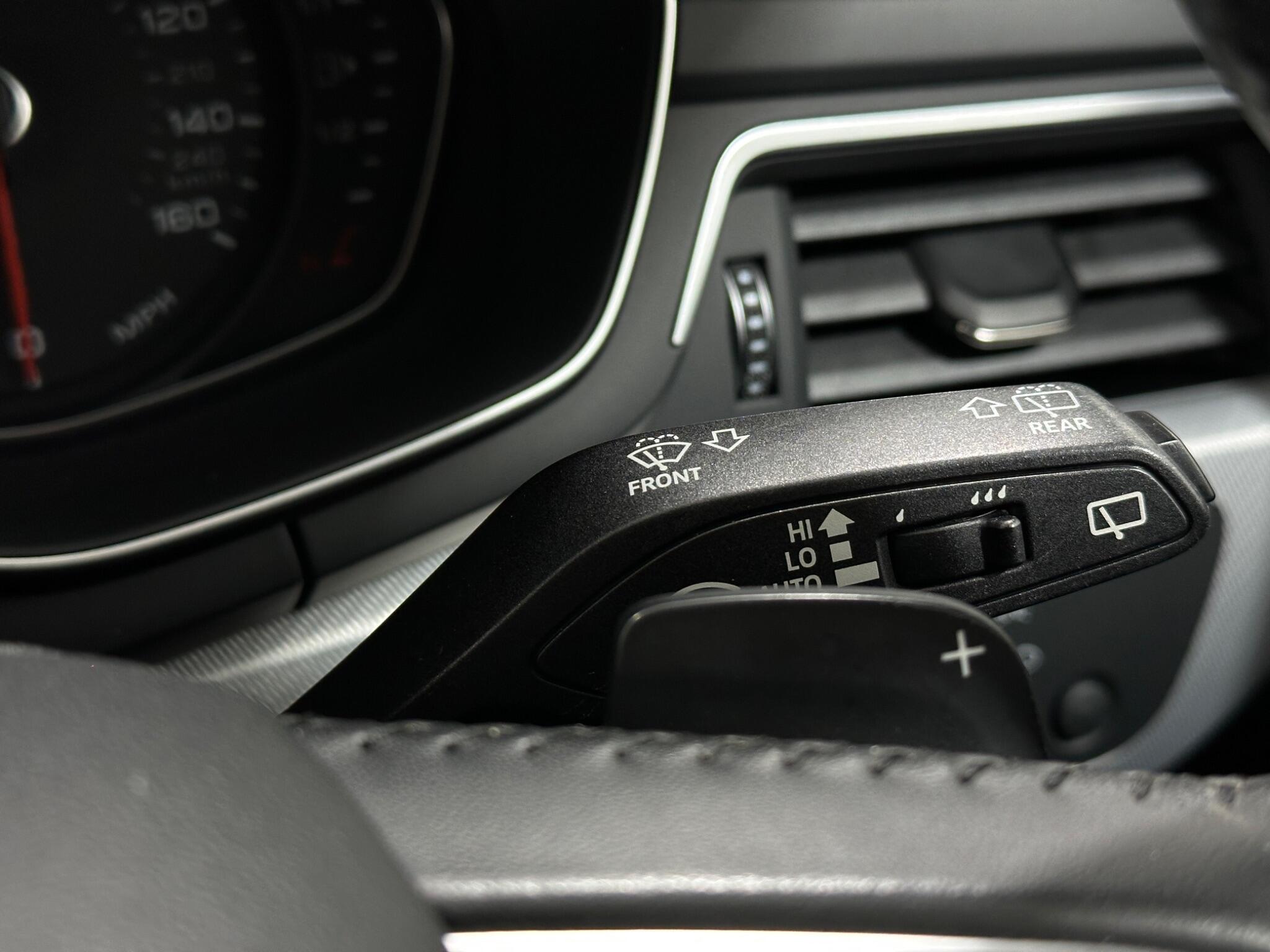 Audi A4 view 16
