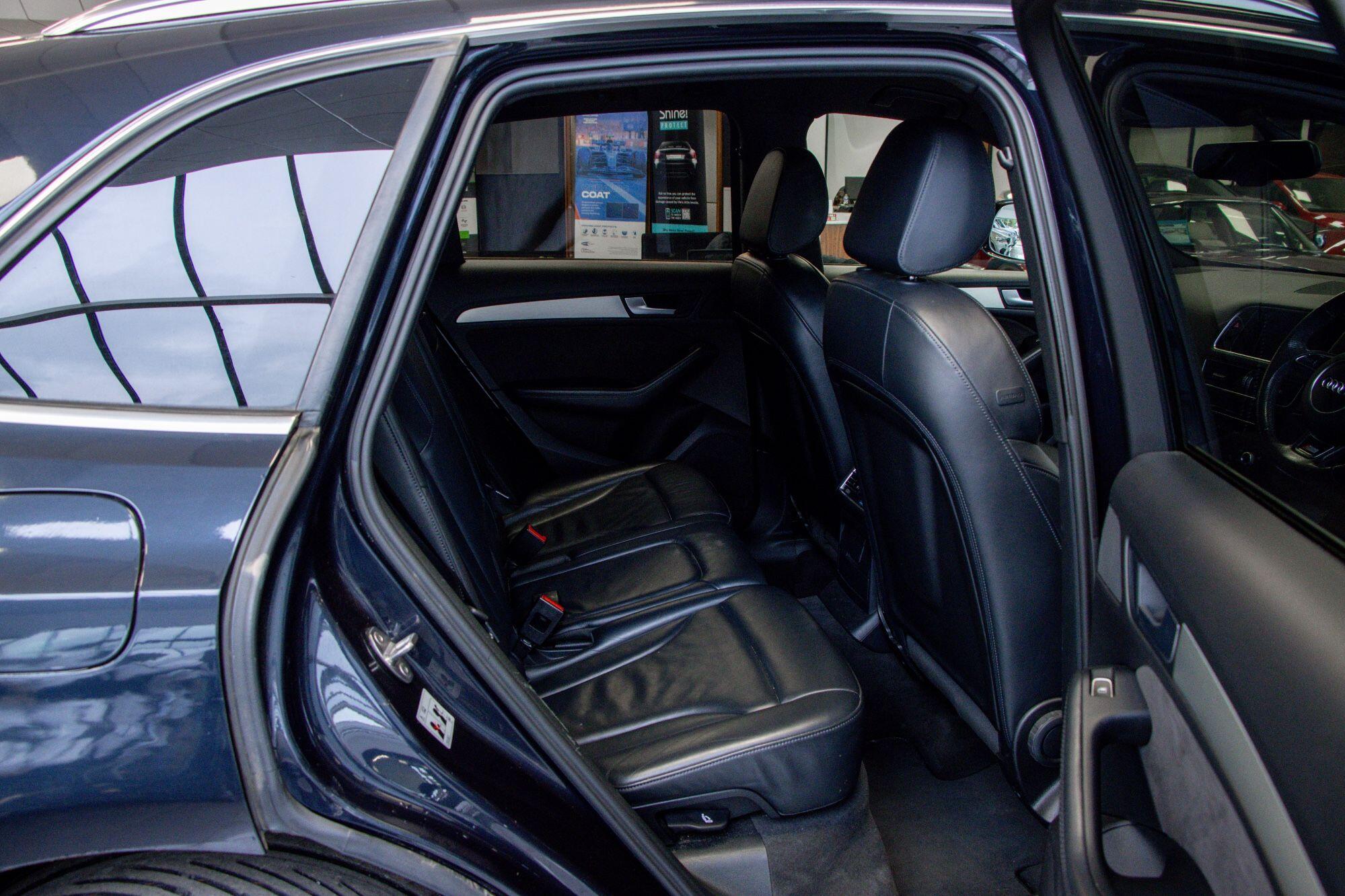 Audi Q5 view 31