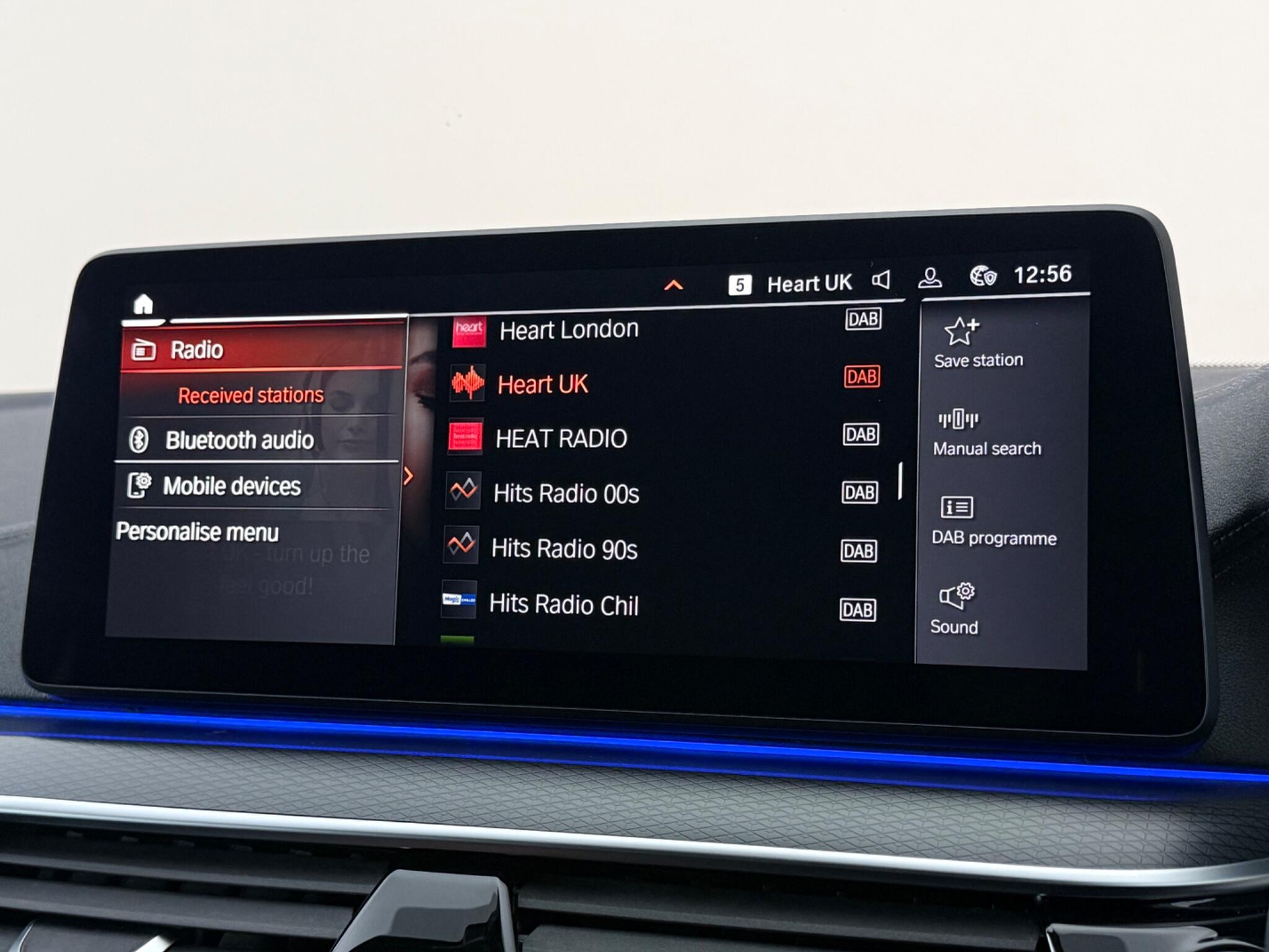 BMW 5 Series view 24