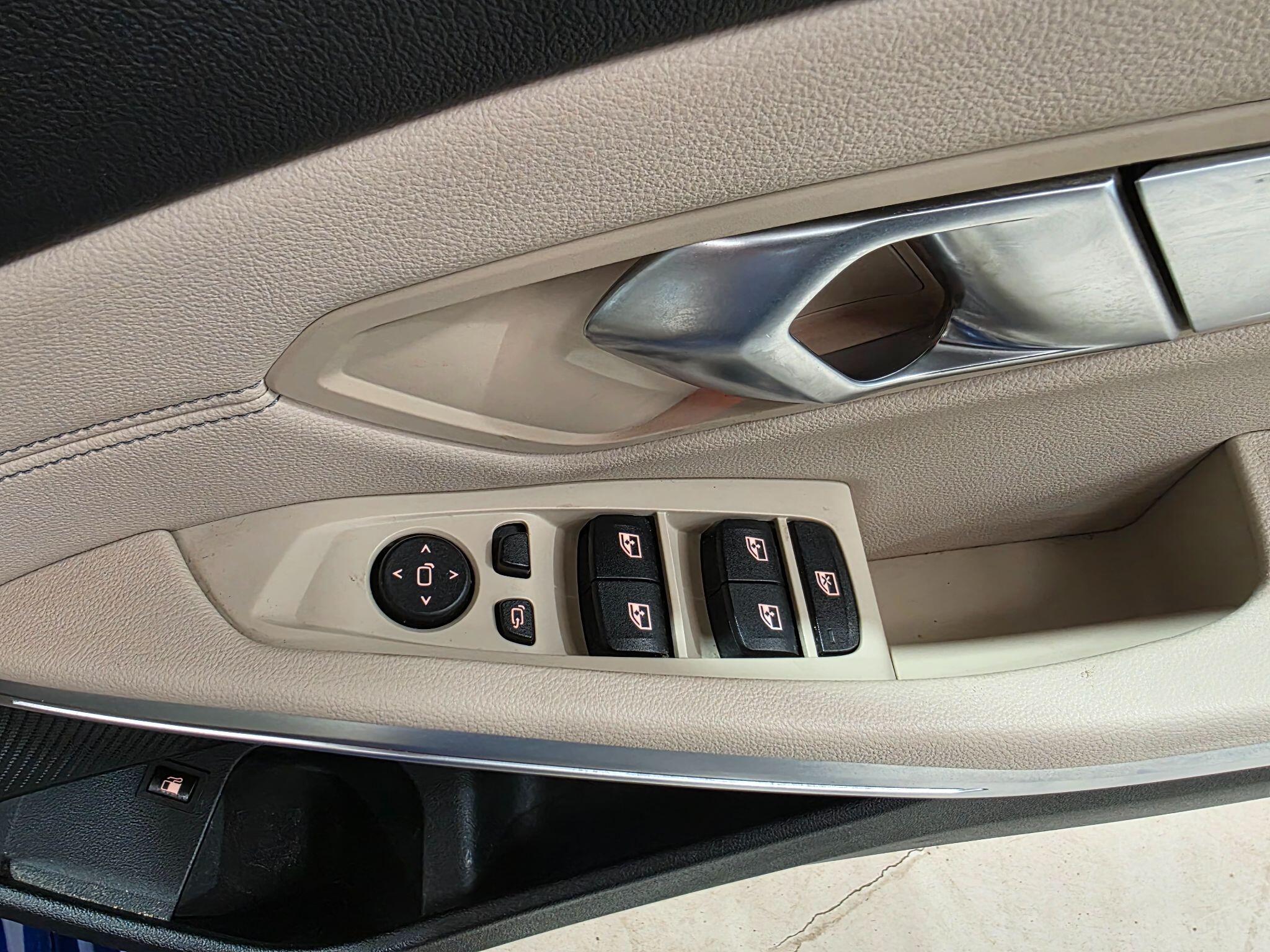 BMW 3 Series view 17
