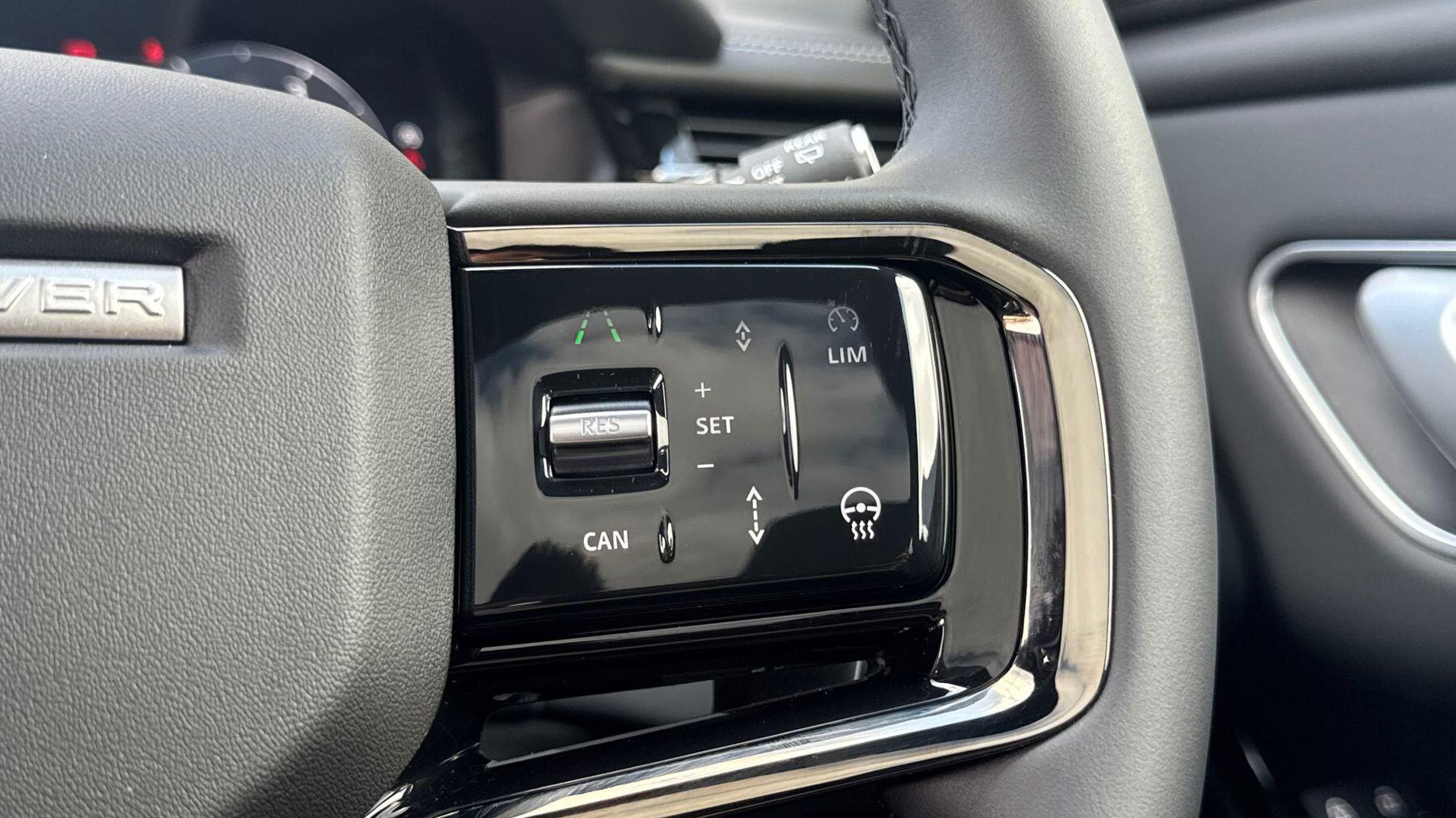 Land Rover Range Rover Velar view 37
