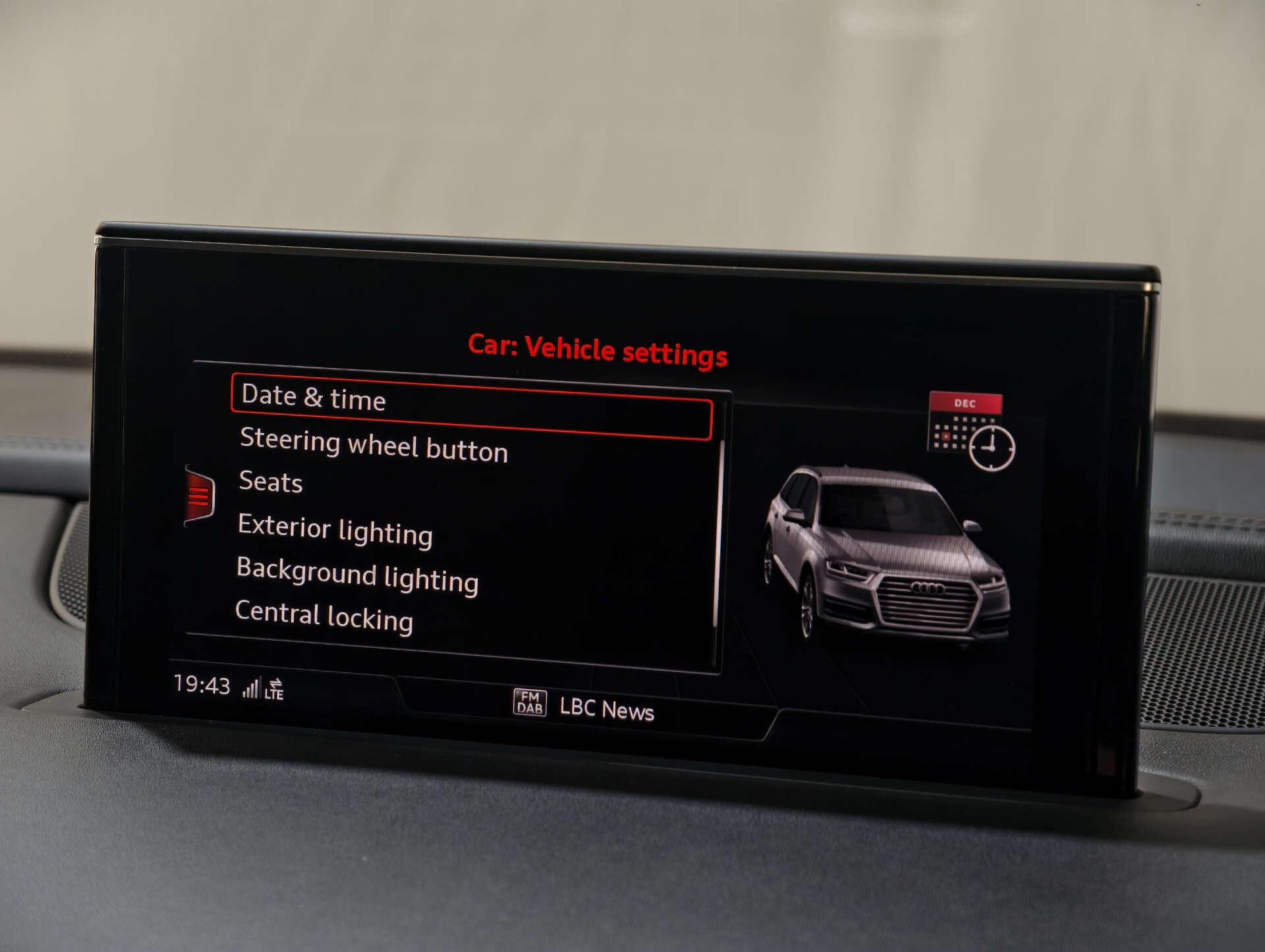 Audi SQ7 view 61