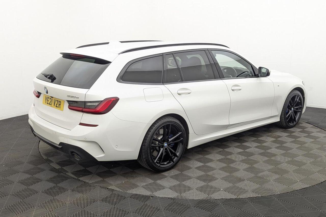 BMW 3 Series view 52