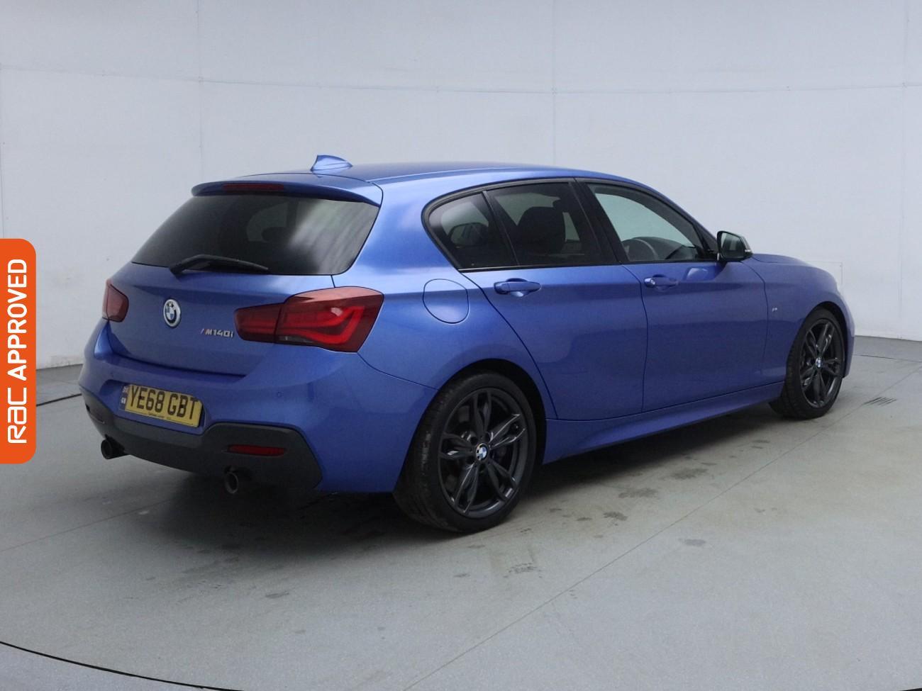 BMW 1 Series view 34