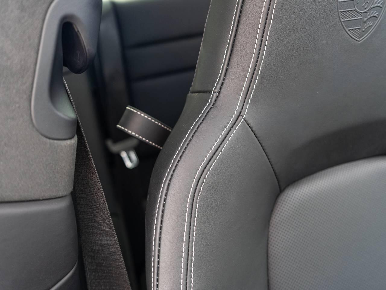 Porsche 911 view 44