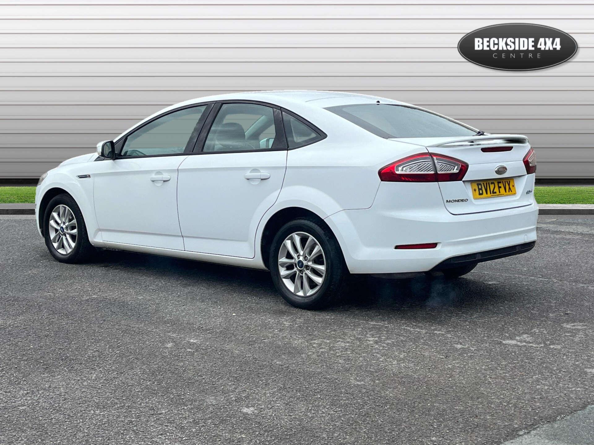 Ford Mondeo view 6