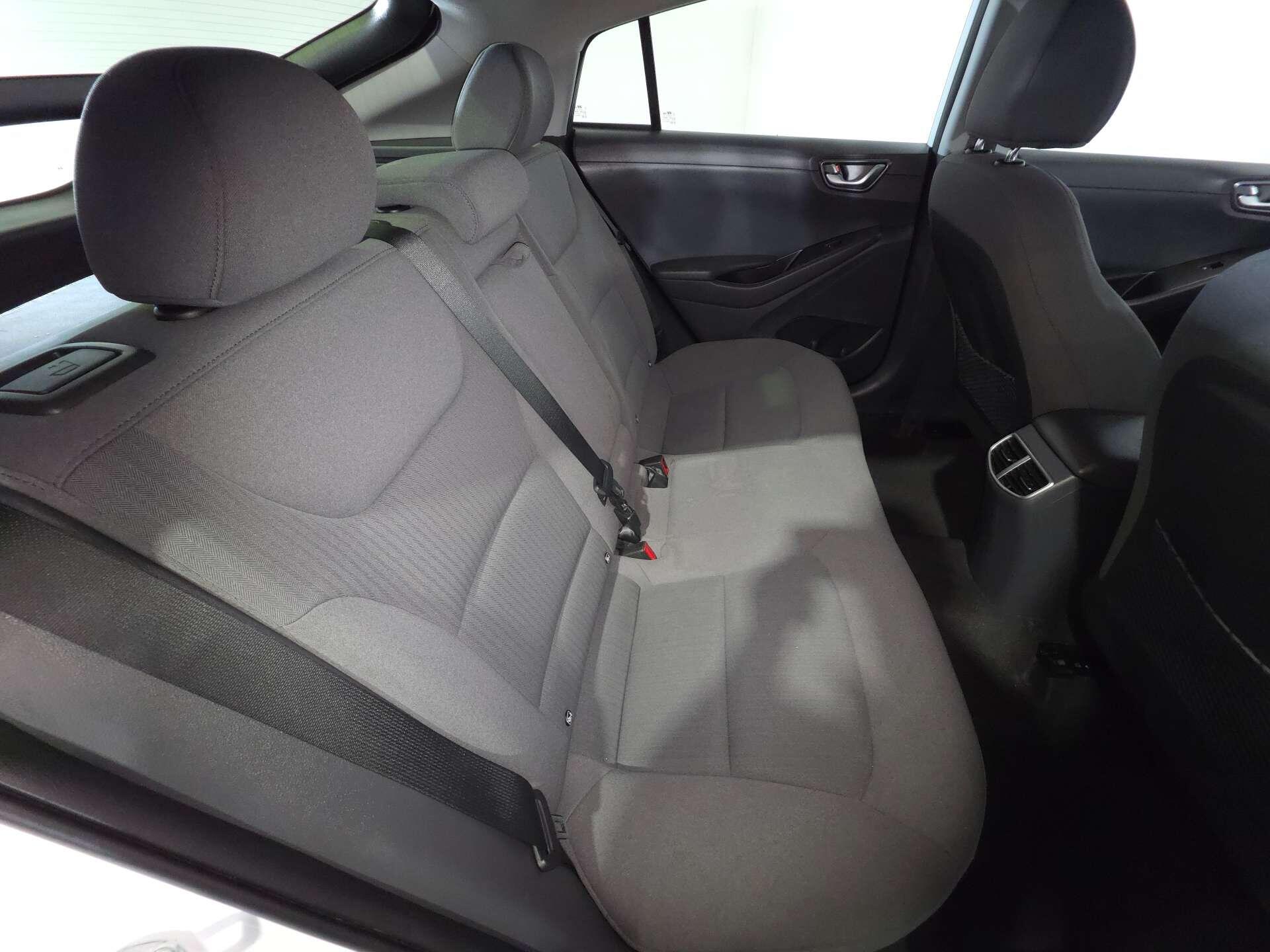 Hyundai Ioniq view 54