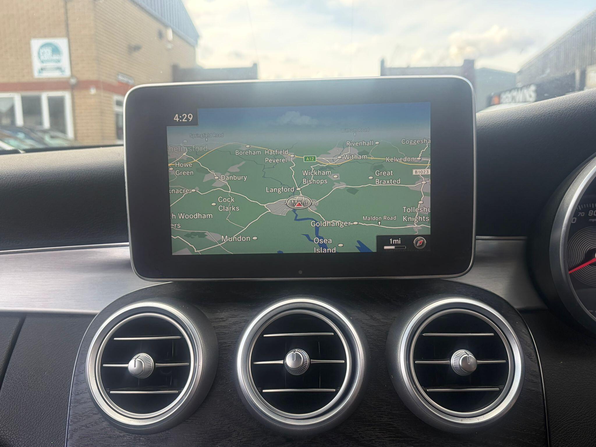 Mercedes-Benz C-Class view 20