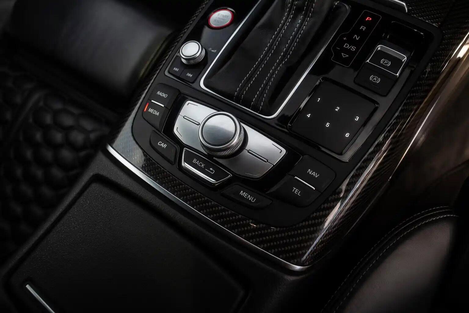 Audi RS6 view 28