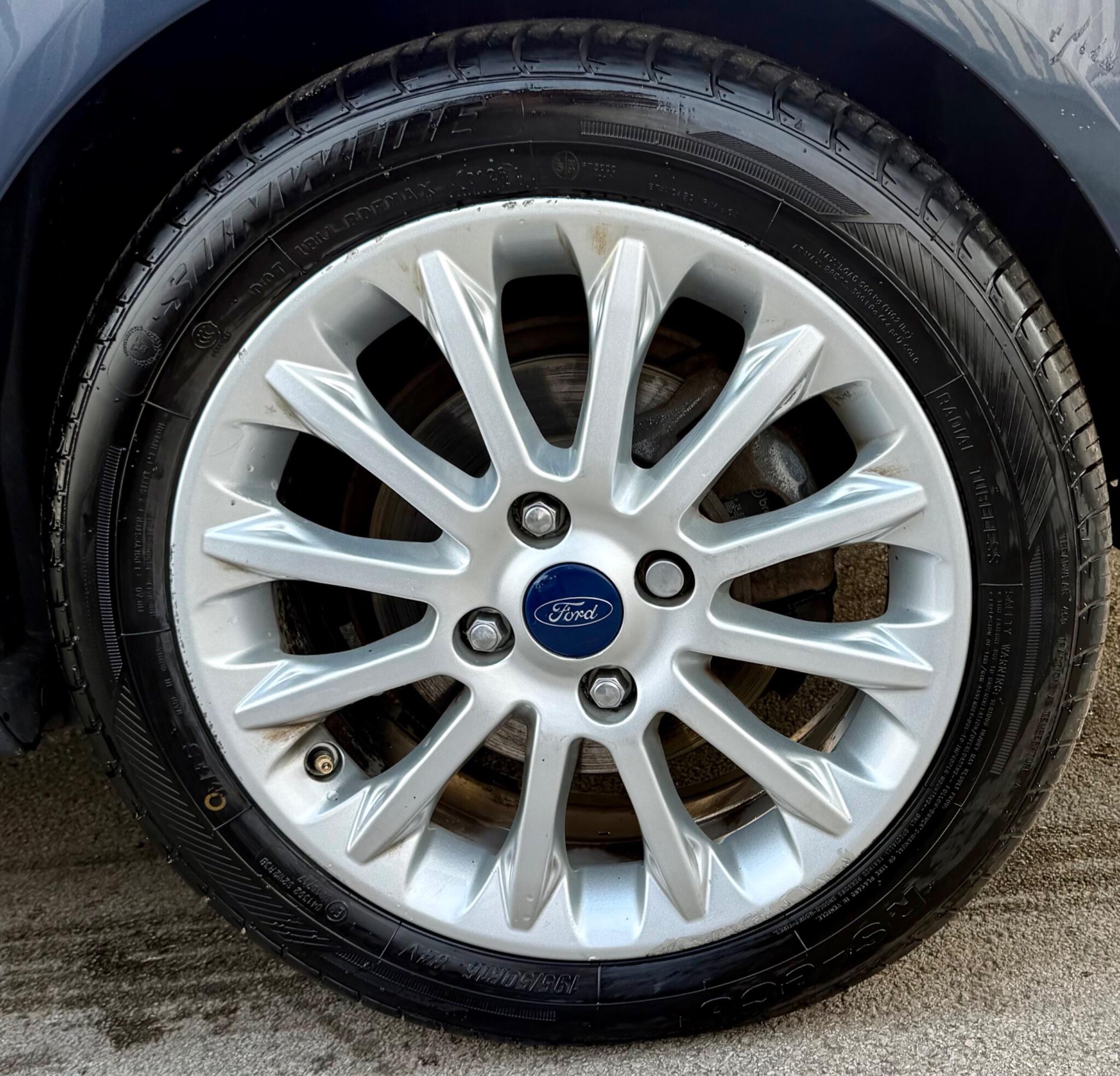 Ford Fiesta view 20