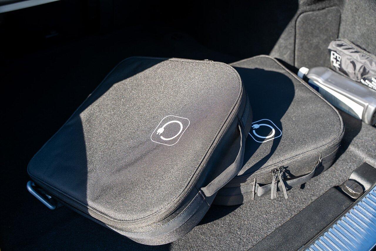 Mercedes-Benz S-Class view 102