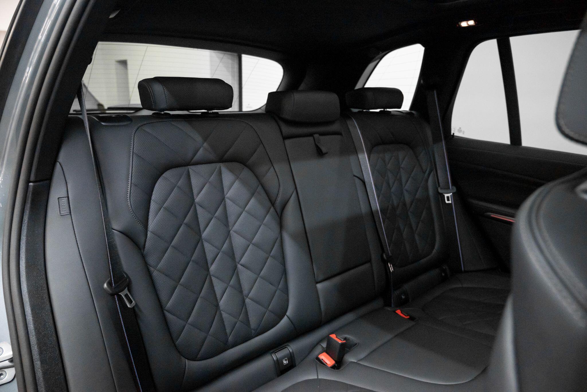 BMW X5 view 20
