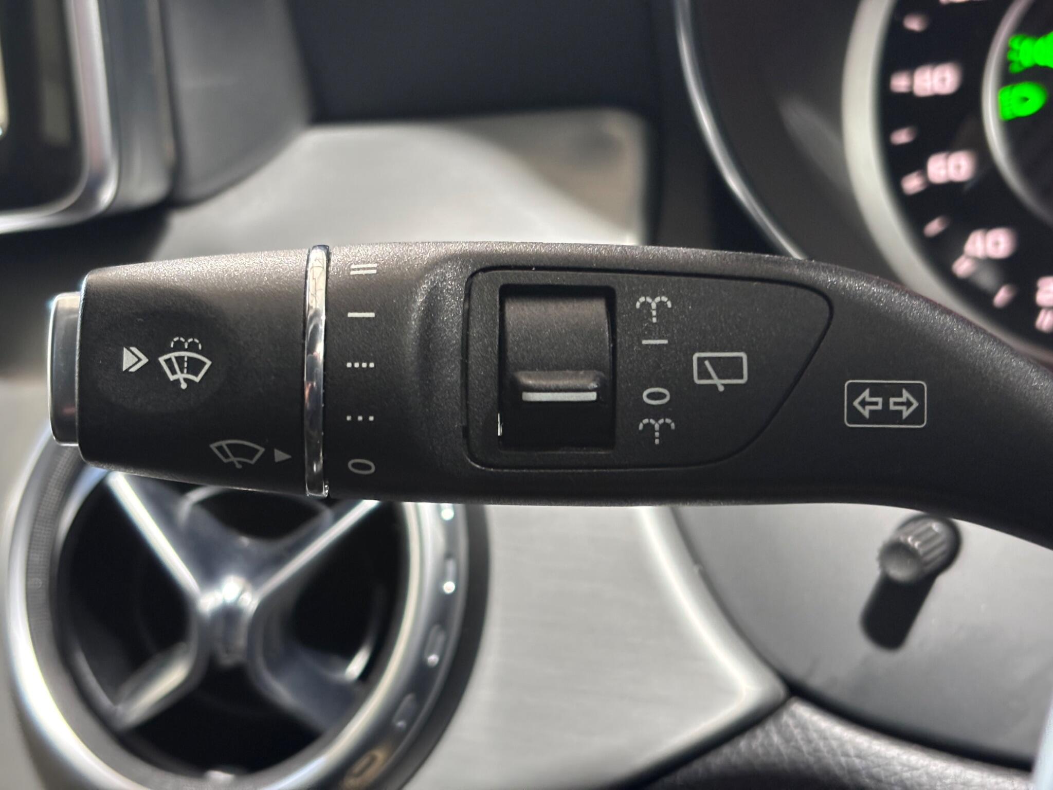 Mercedes-Benz Gla view 37