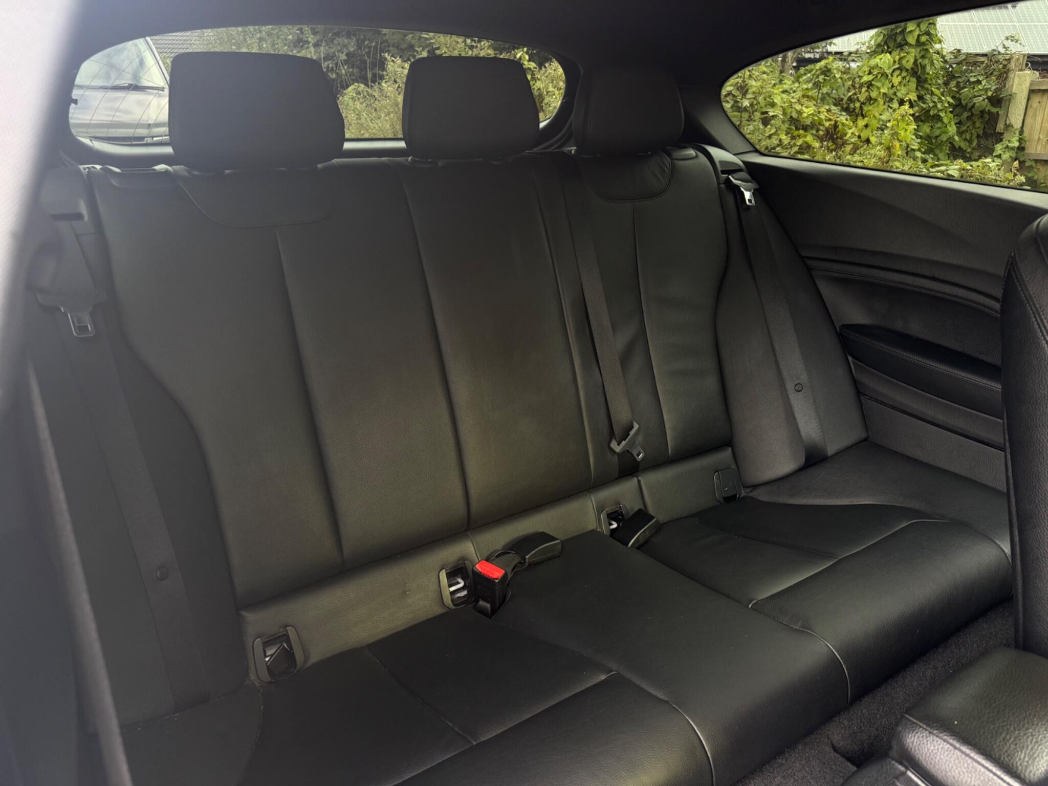 BMW 1 Series view 19