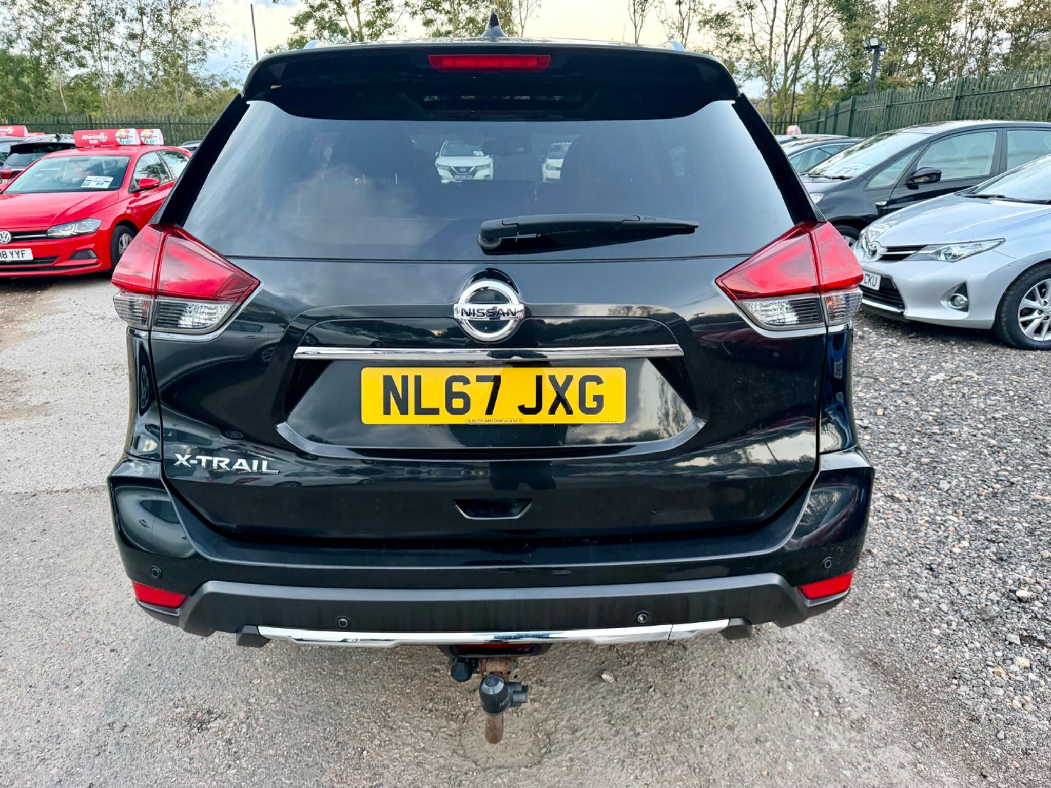 Nissan X-Trail view 16