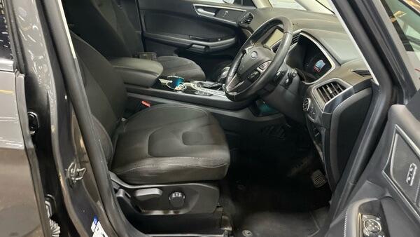 Ford S-Max view 13