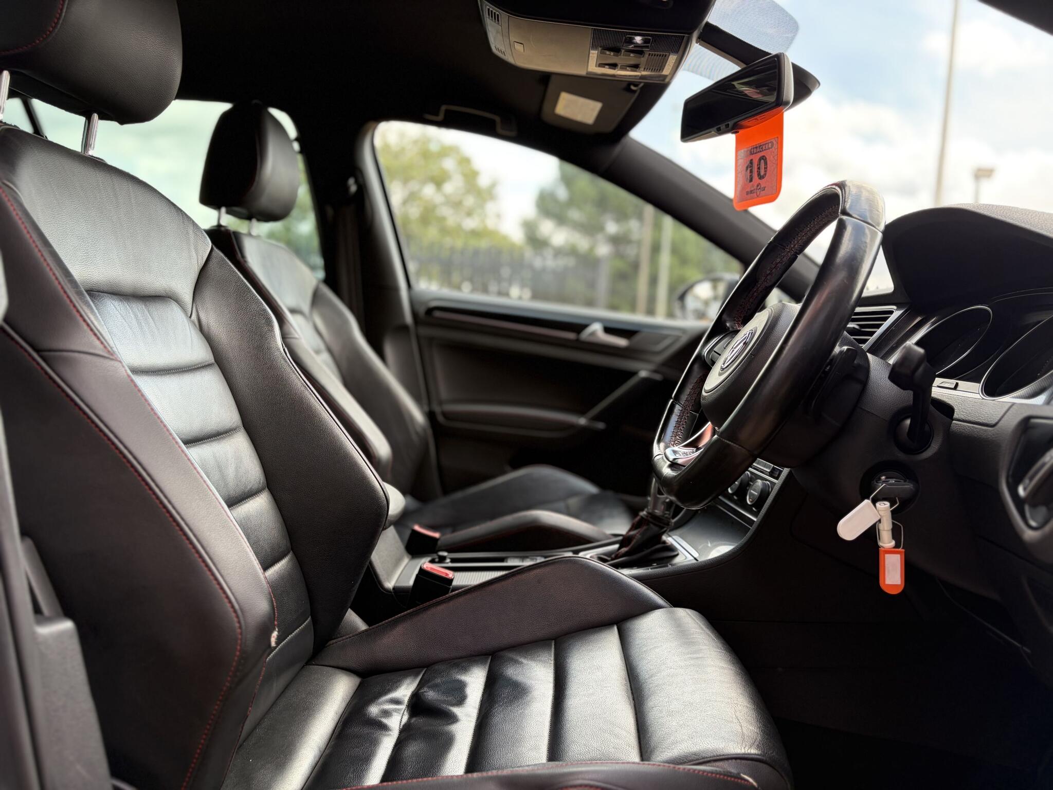 Volkswagen Golf view 16