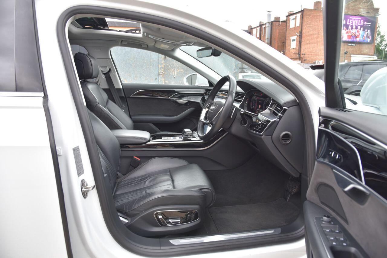 Audi A8 view 23