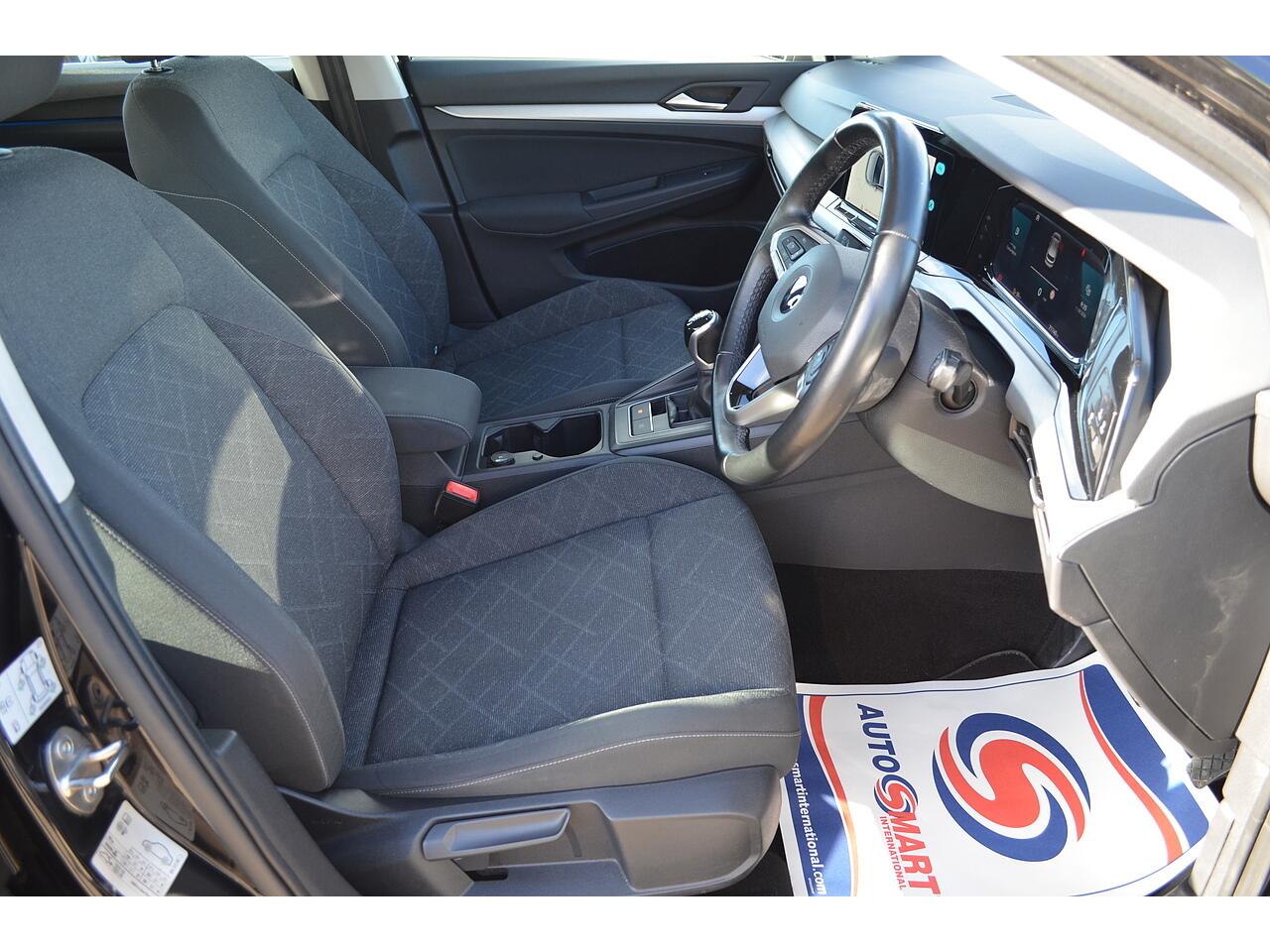 Volkswagen Golf view 13