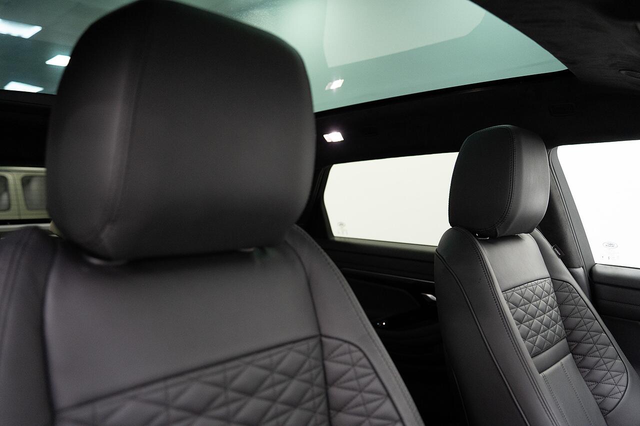 Land Rover Range Rover Evoque view 4
