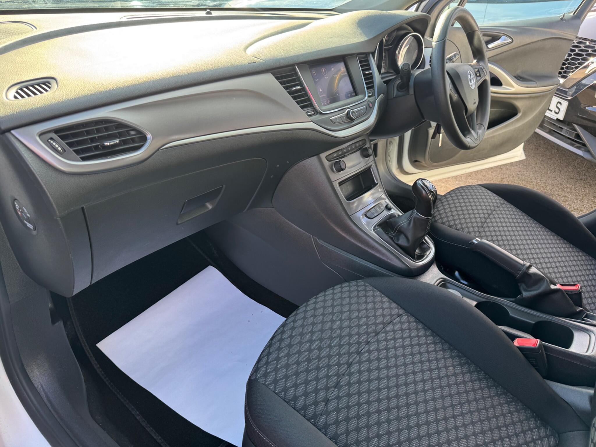 Vauxhall Astra view 34