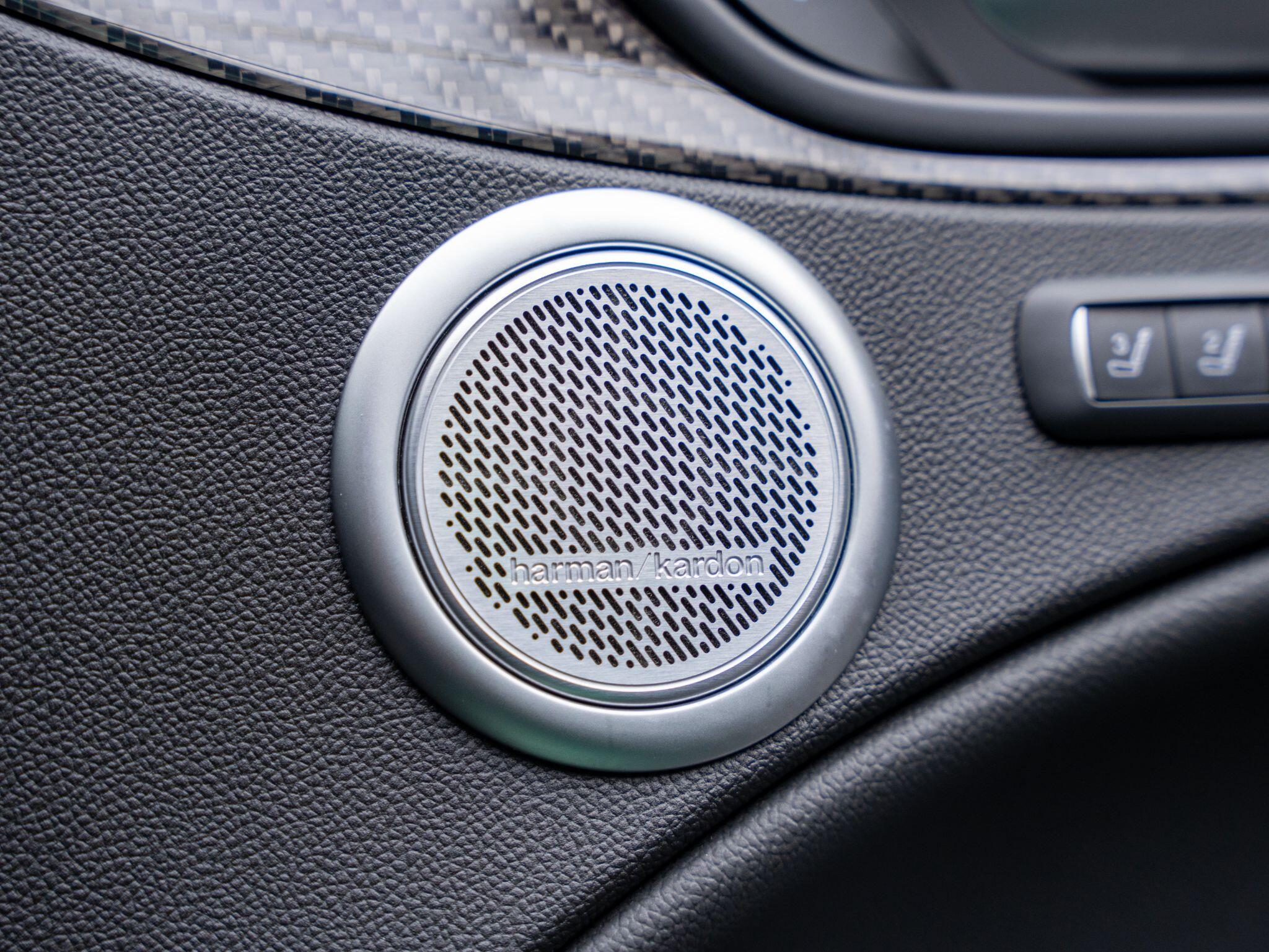 Alfa Romeo Stelvio view 33
