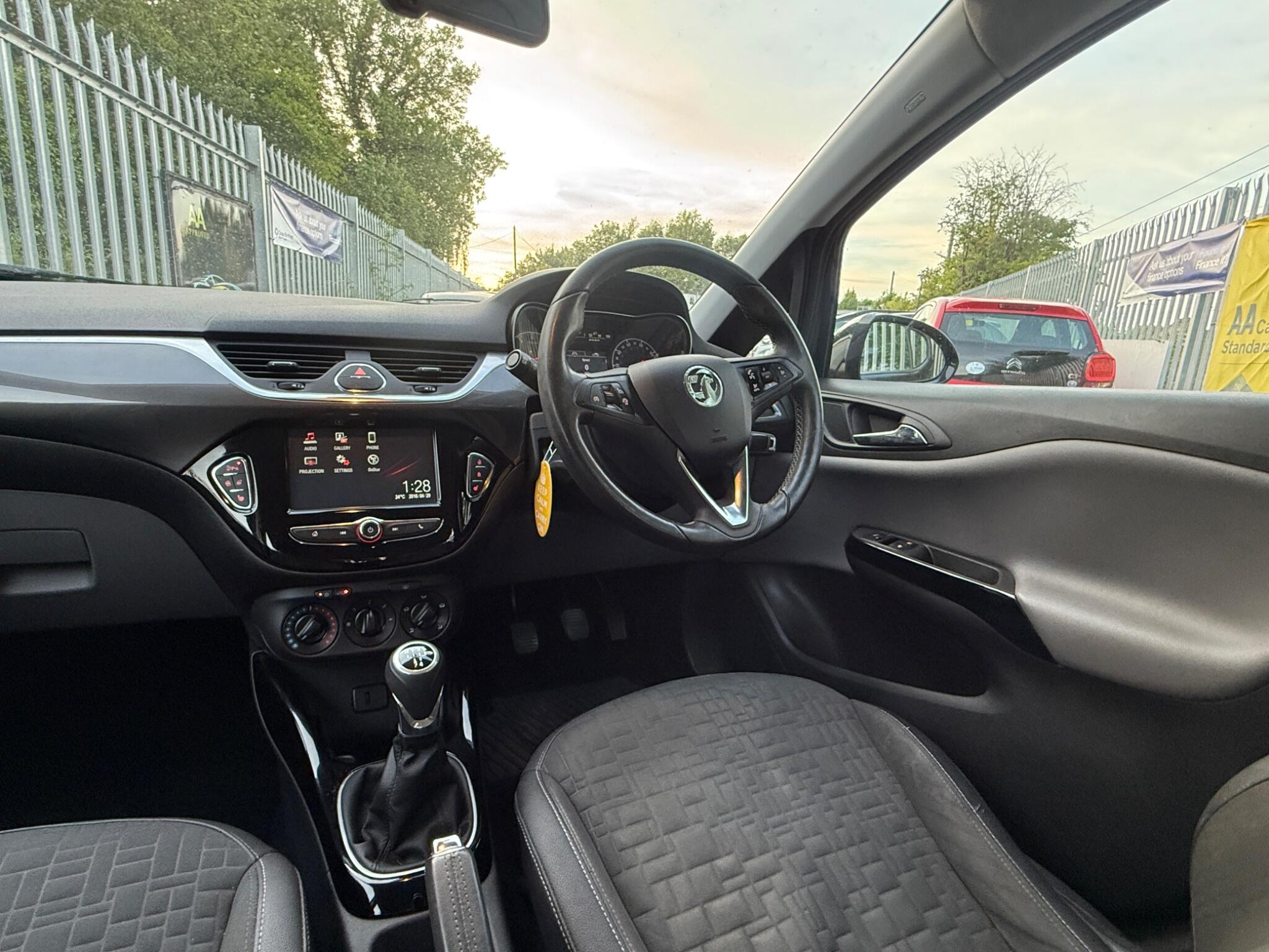 2016 Vauxhall Corsa image 20