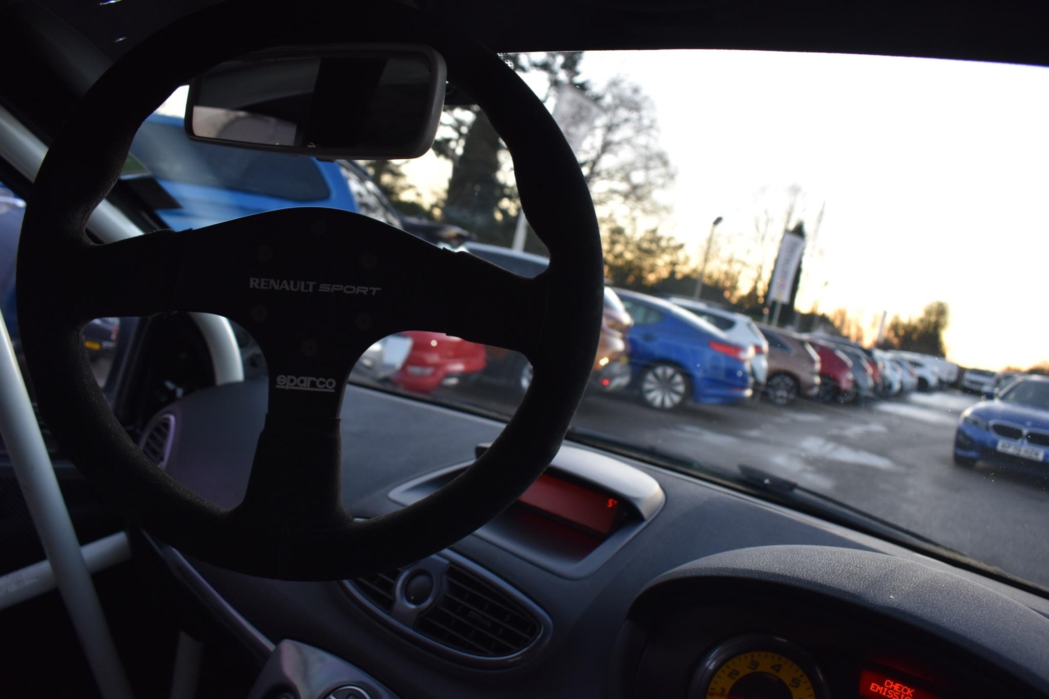 Clio - 2.0 Renaultsport Euro 5 3dr - Image 11