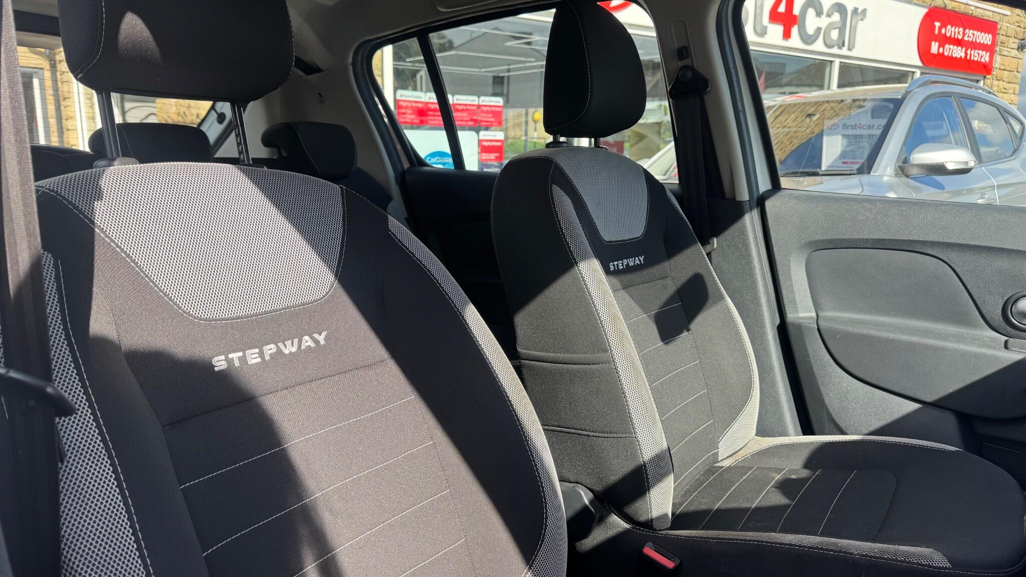 Dacia Sandero view 8