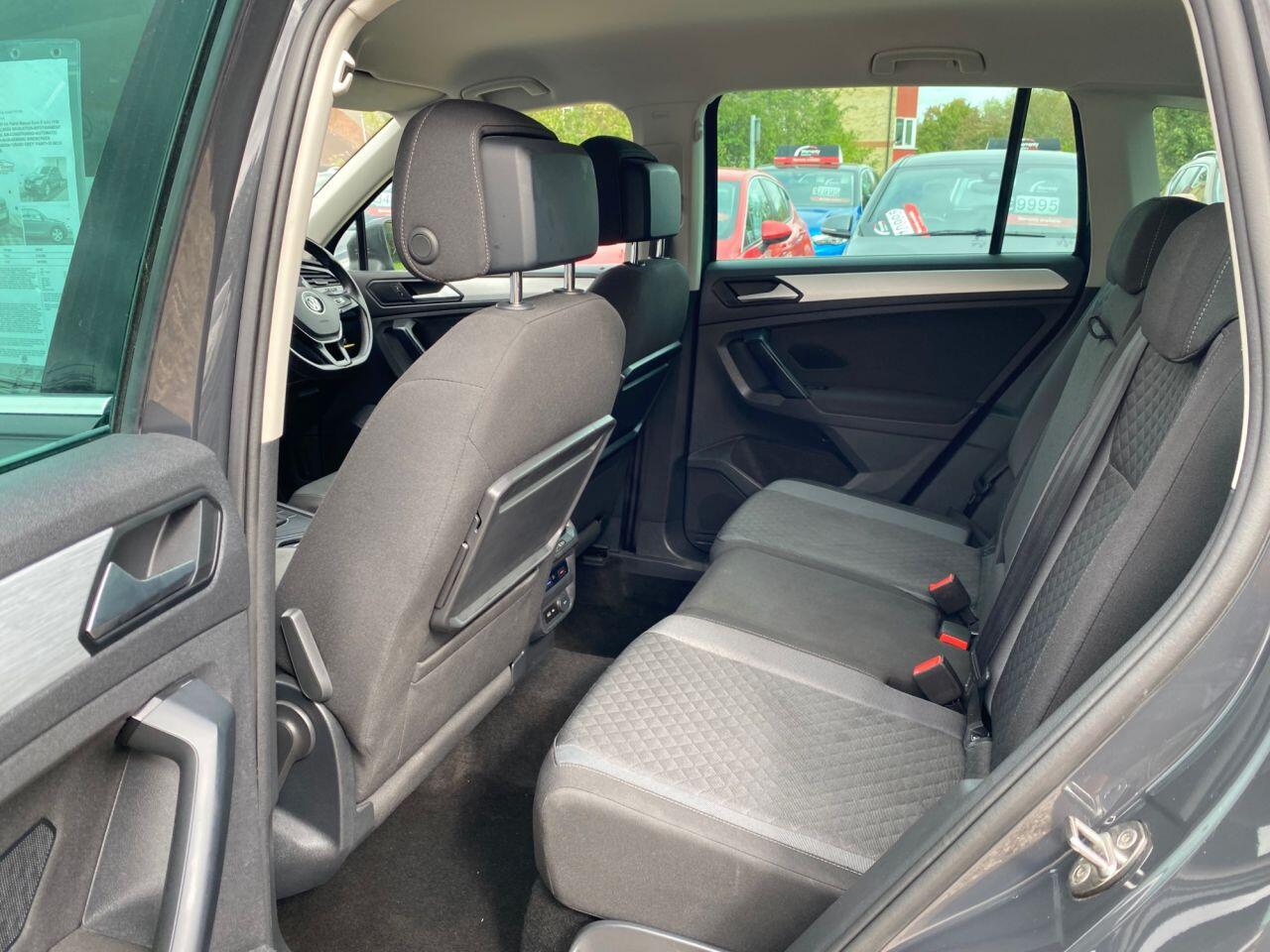 Volkswagen Tiguan view 15