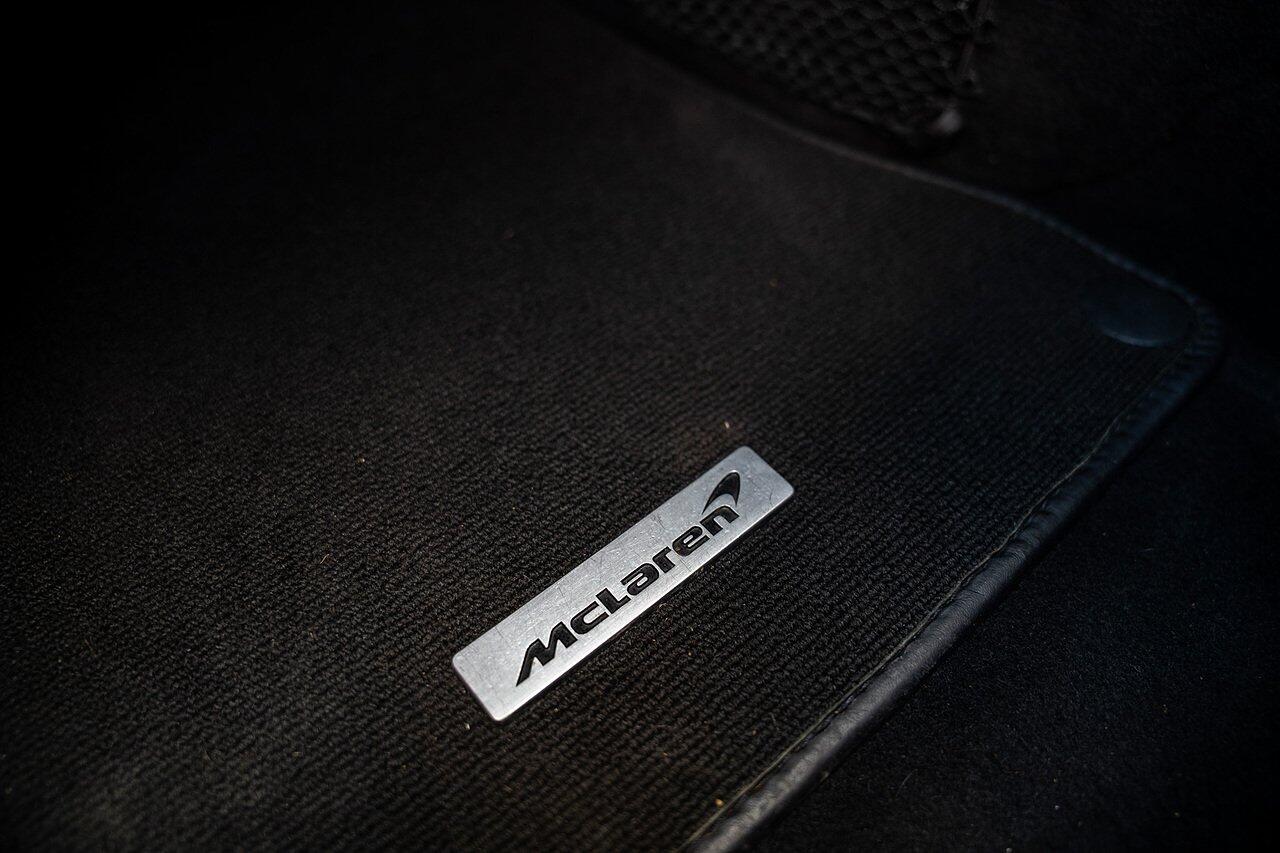McLaren GT view 75