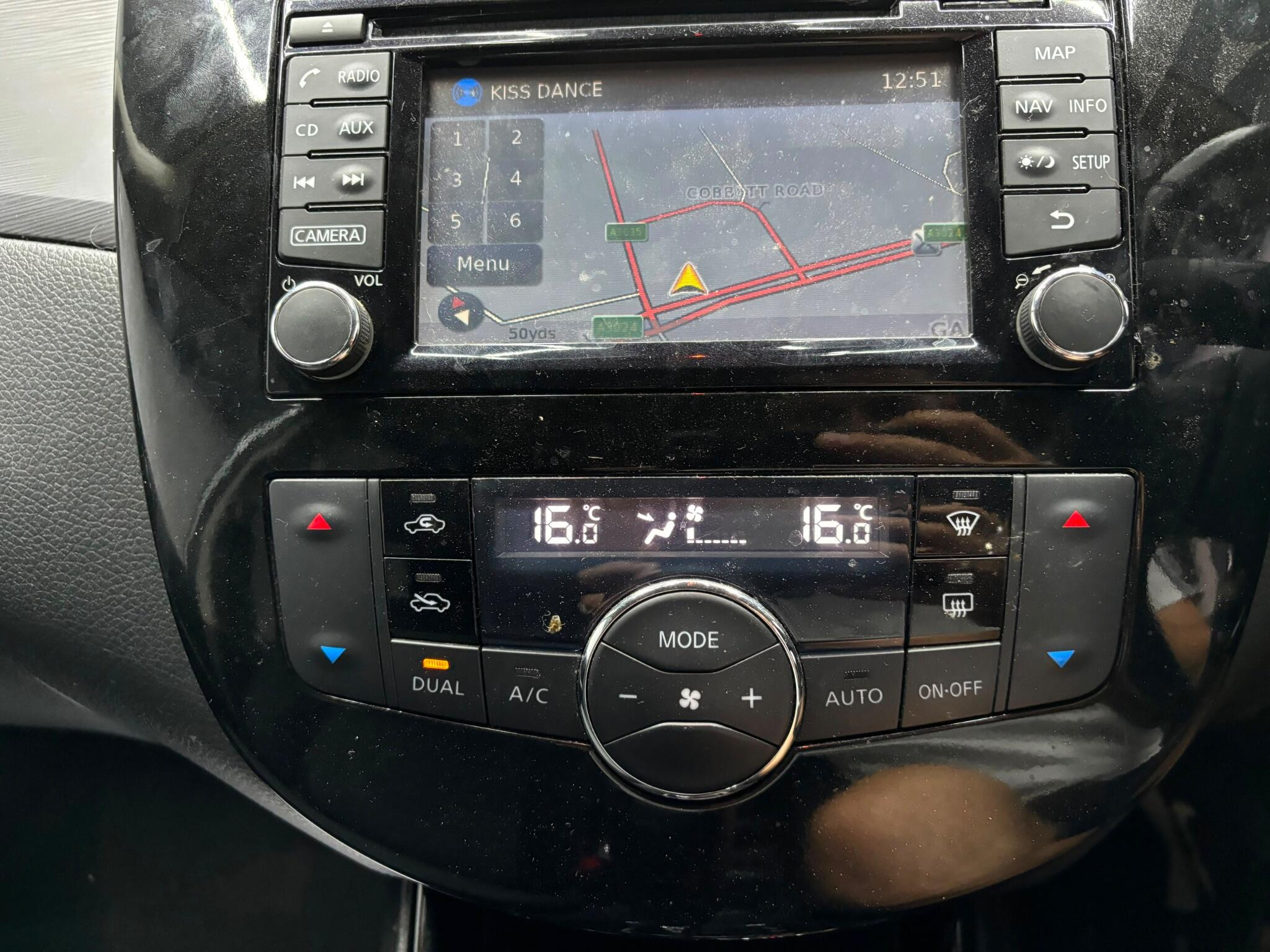 Nissan Pulsar view 13